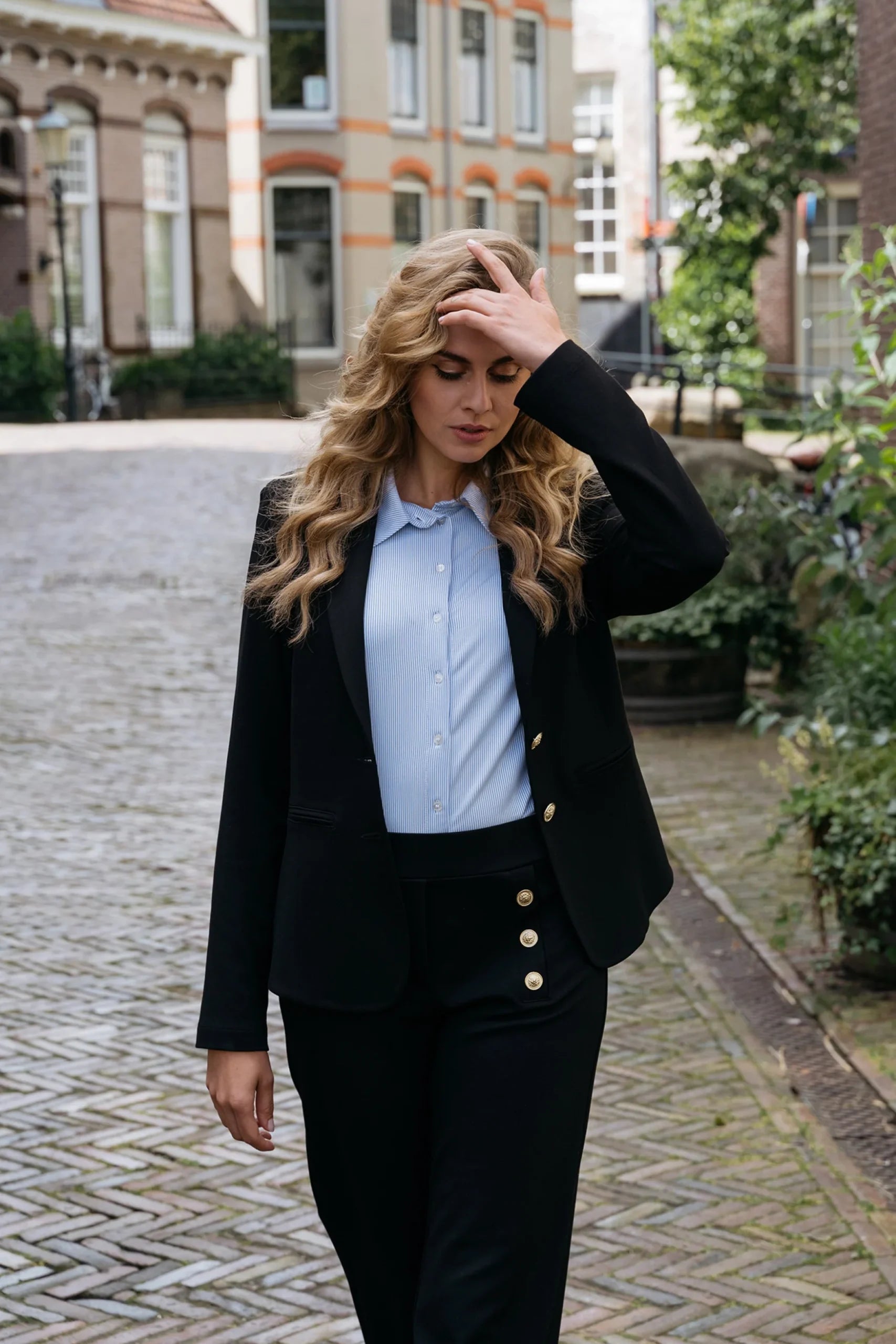 Co Woman Dilena Punta Blazer zwart