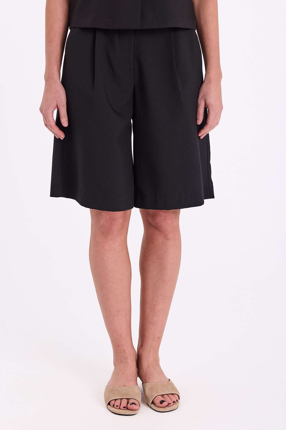 Freequent Maeve Shorts zwart