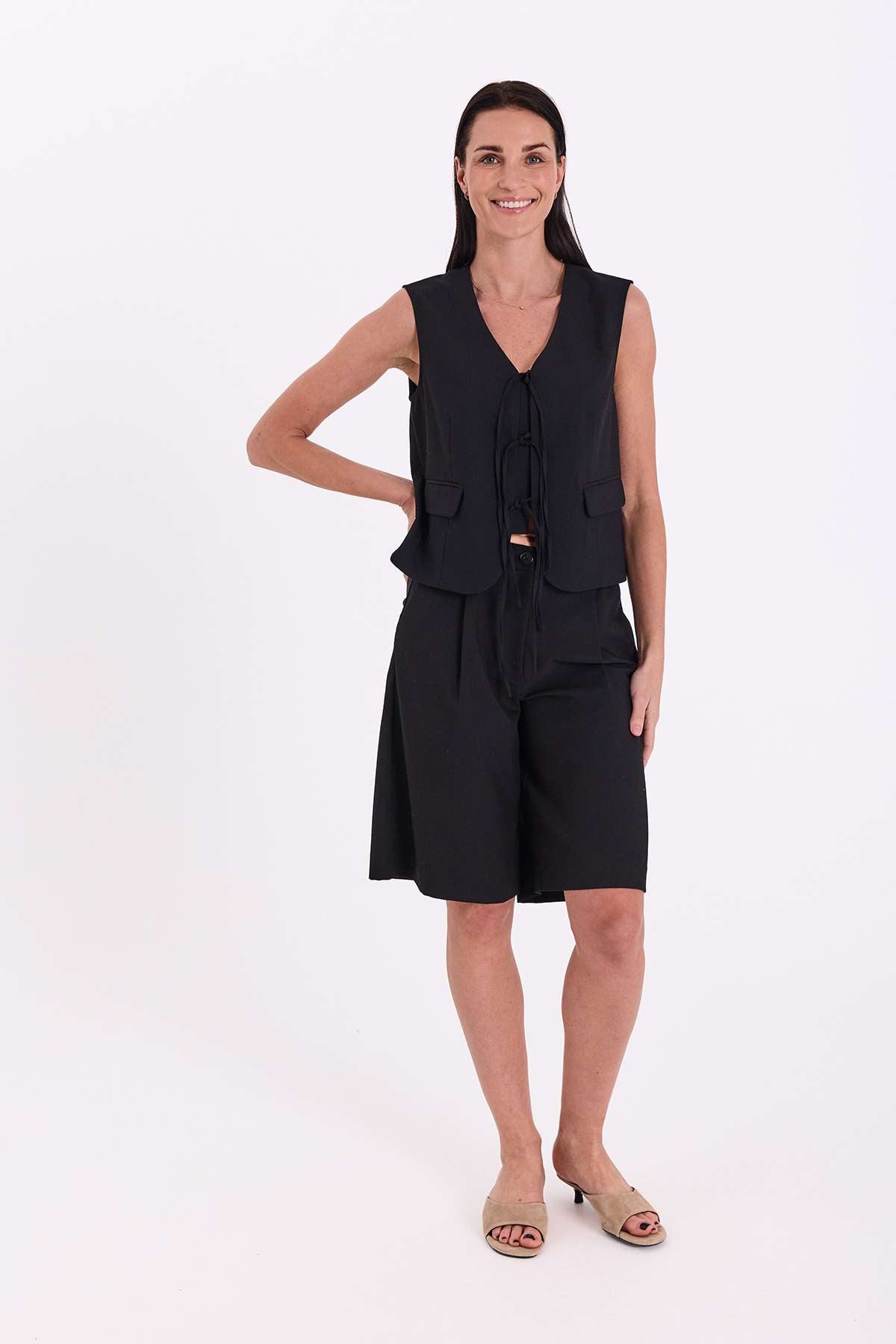 Freequent Maeve Shorts zwart