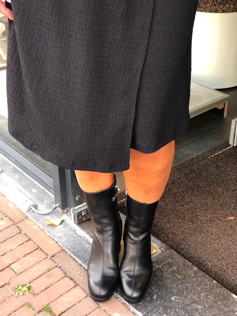 Musthaves by Elja Wikkel Jurk Lang zwart