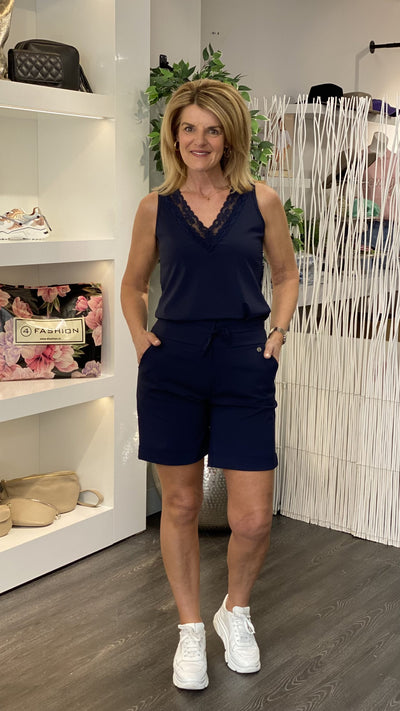 Triple Nine Travelstof Mouwloze Top 6913 donkerblauw