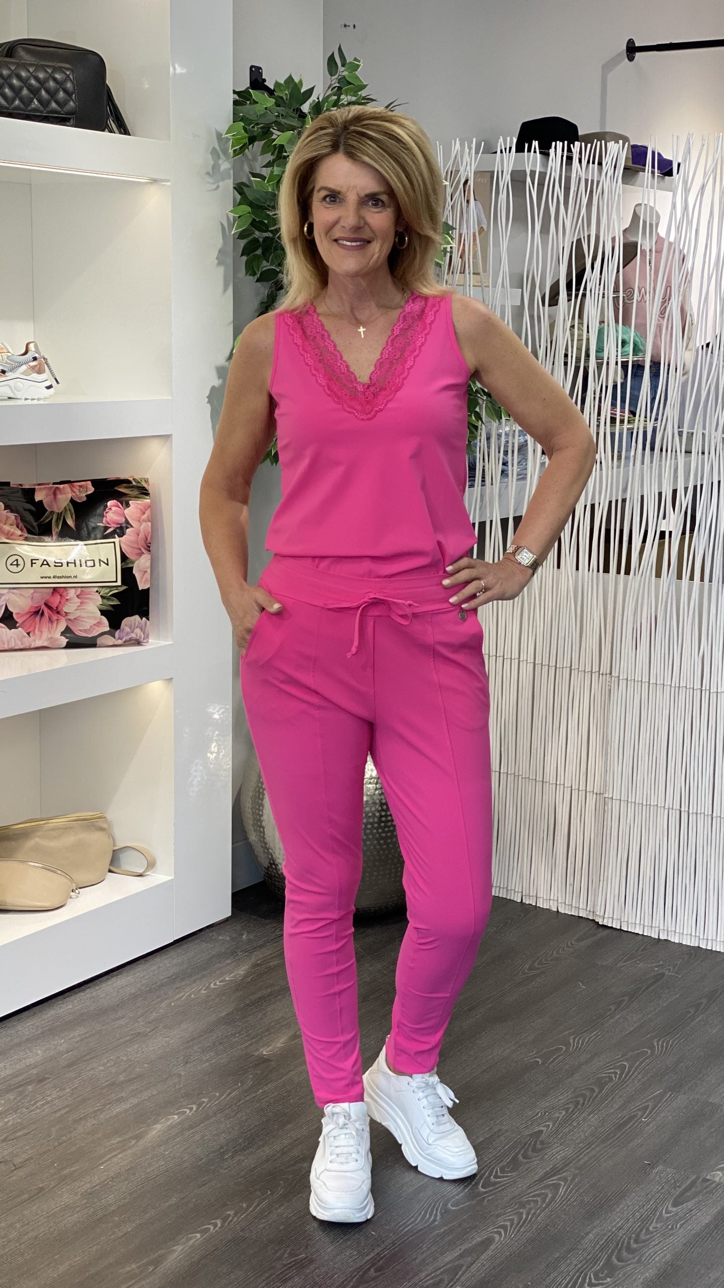 Triple Nine Travelstof Broek Brenda 2101 fuchsia