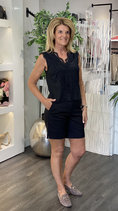 Nukus Maya Top Embroidery zwart