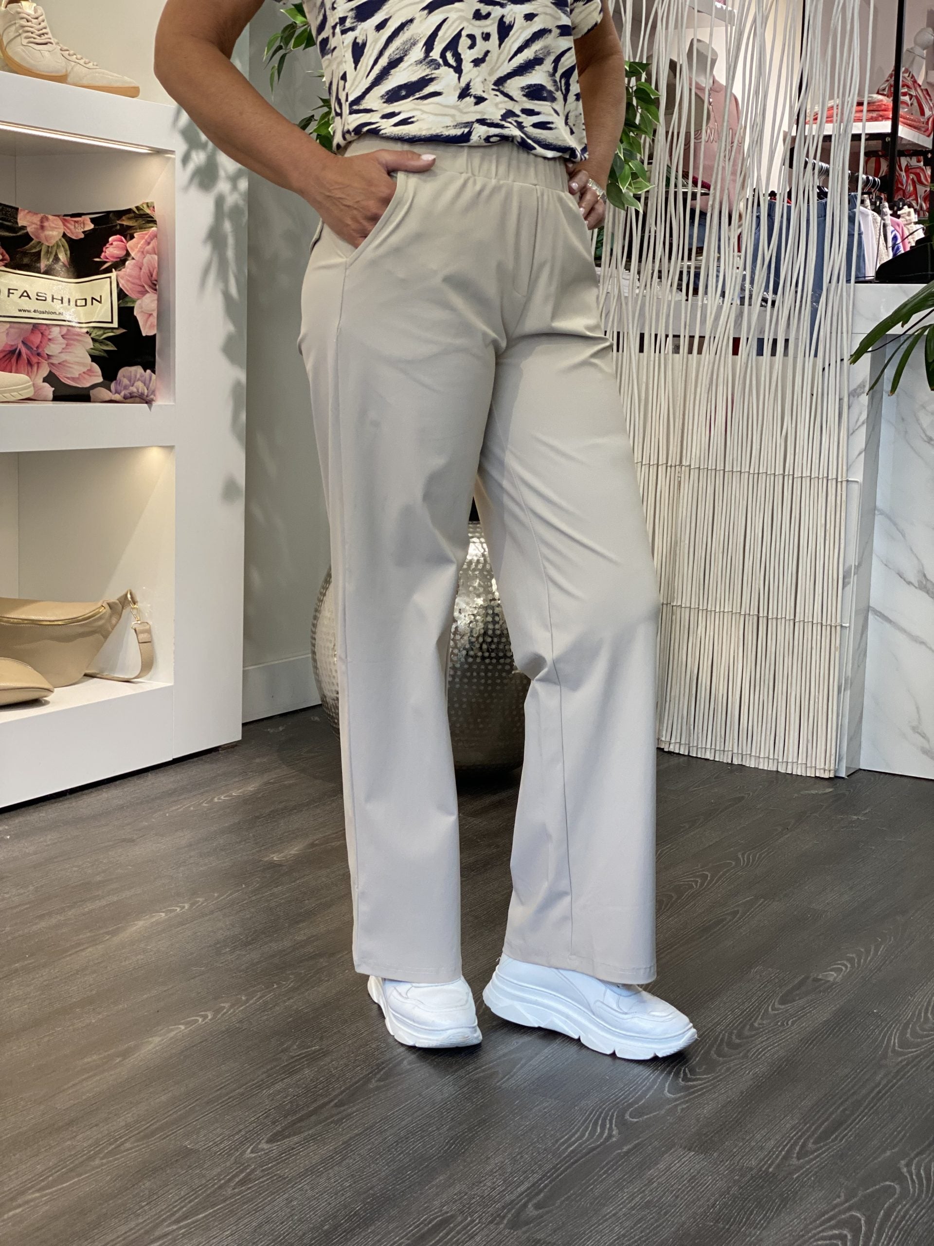 Triple Nine Travelstof Broek Lola 2701 beige