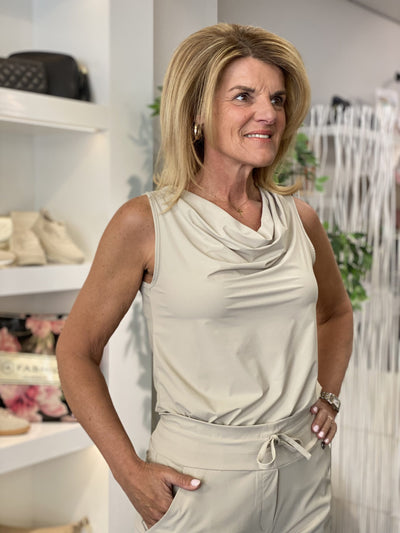 Triple Nine Travelstof Top Watervalhals 6920 beige