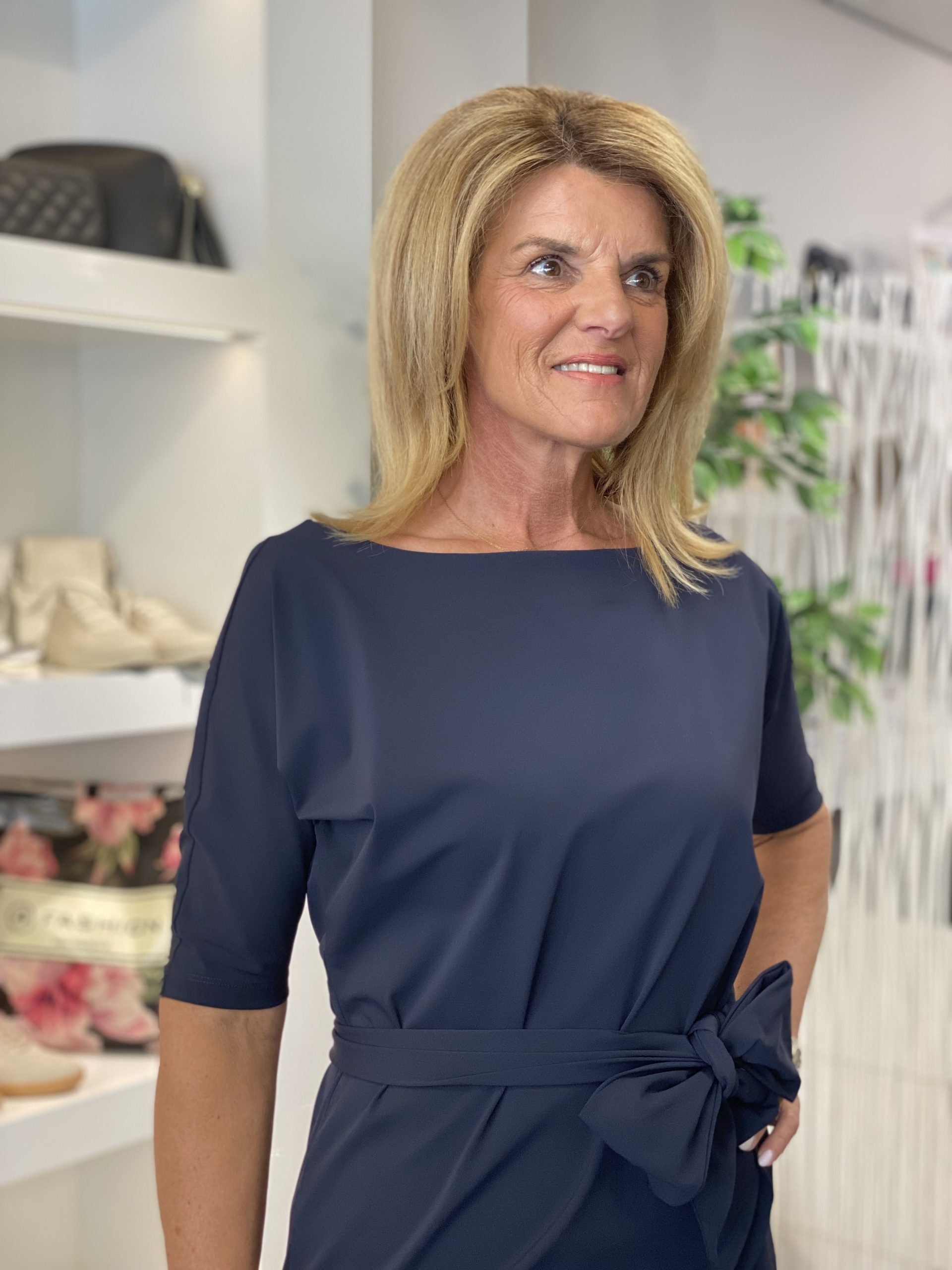 Mi Piace Travelstof Jurk met Boothals 202426 donkerblauw