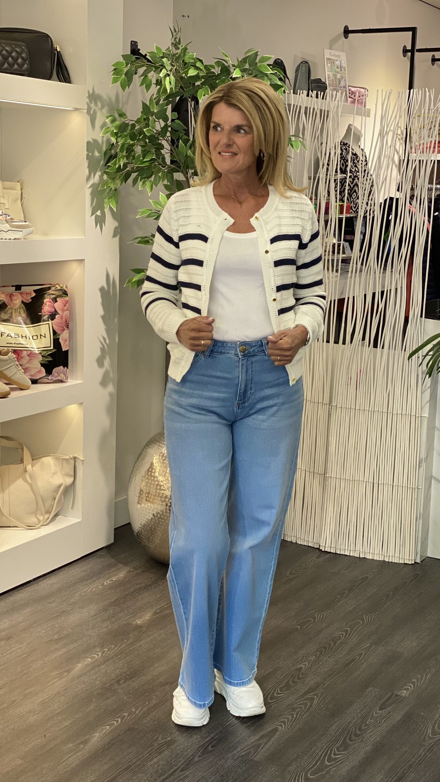 Freequent Sail Vest star offwhite w. navy blazer