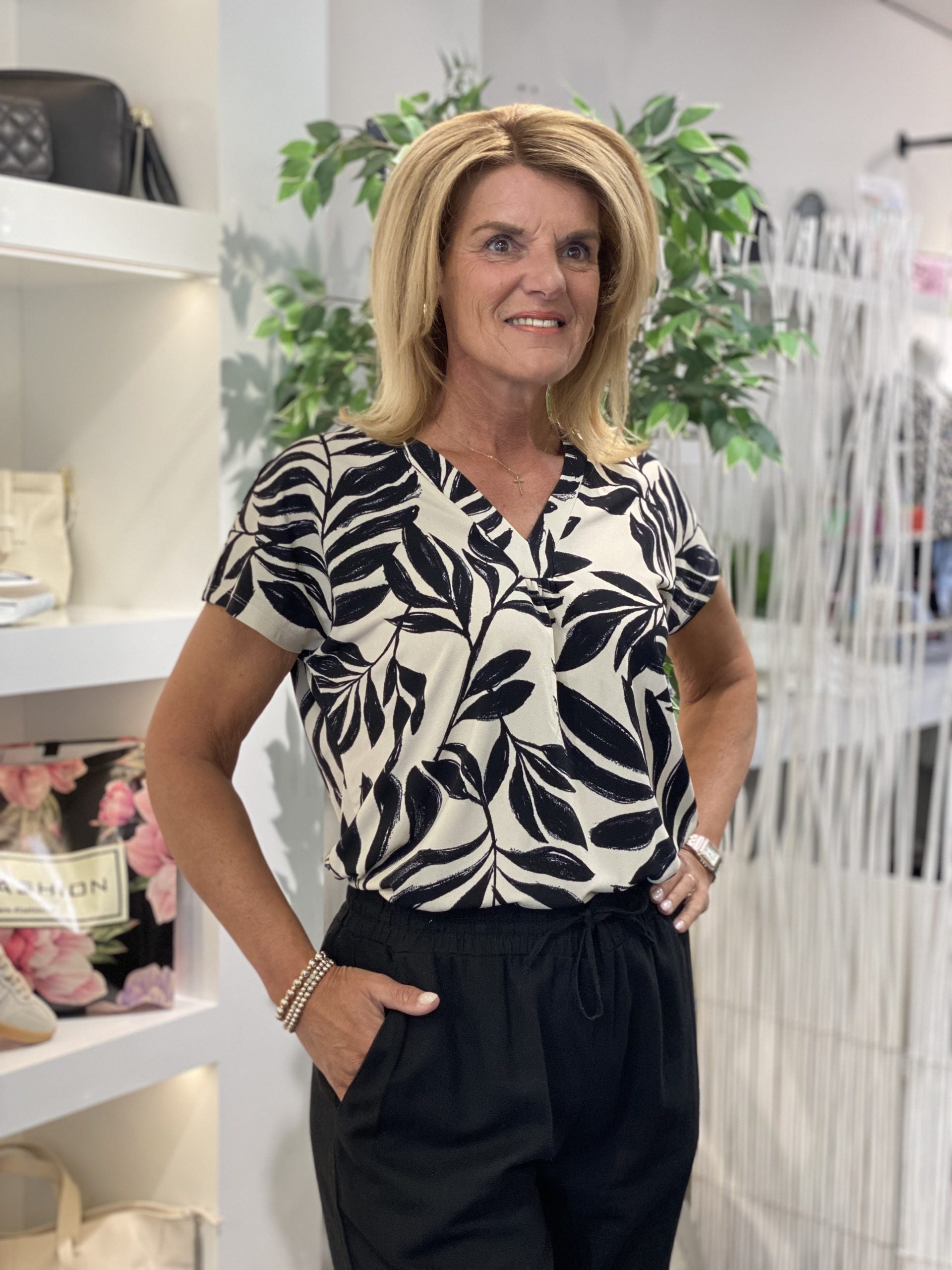 Freequent Floi Tee moonbeam w. black