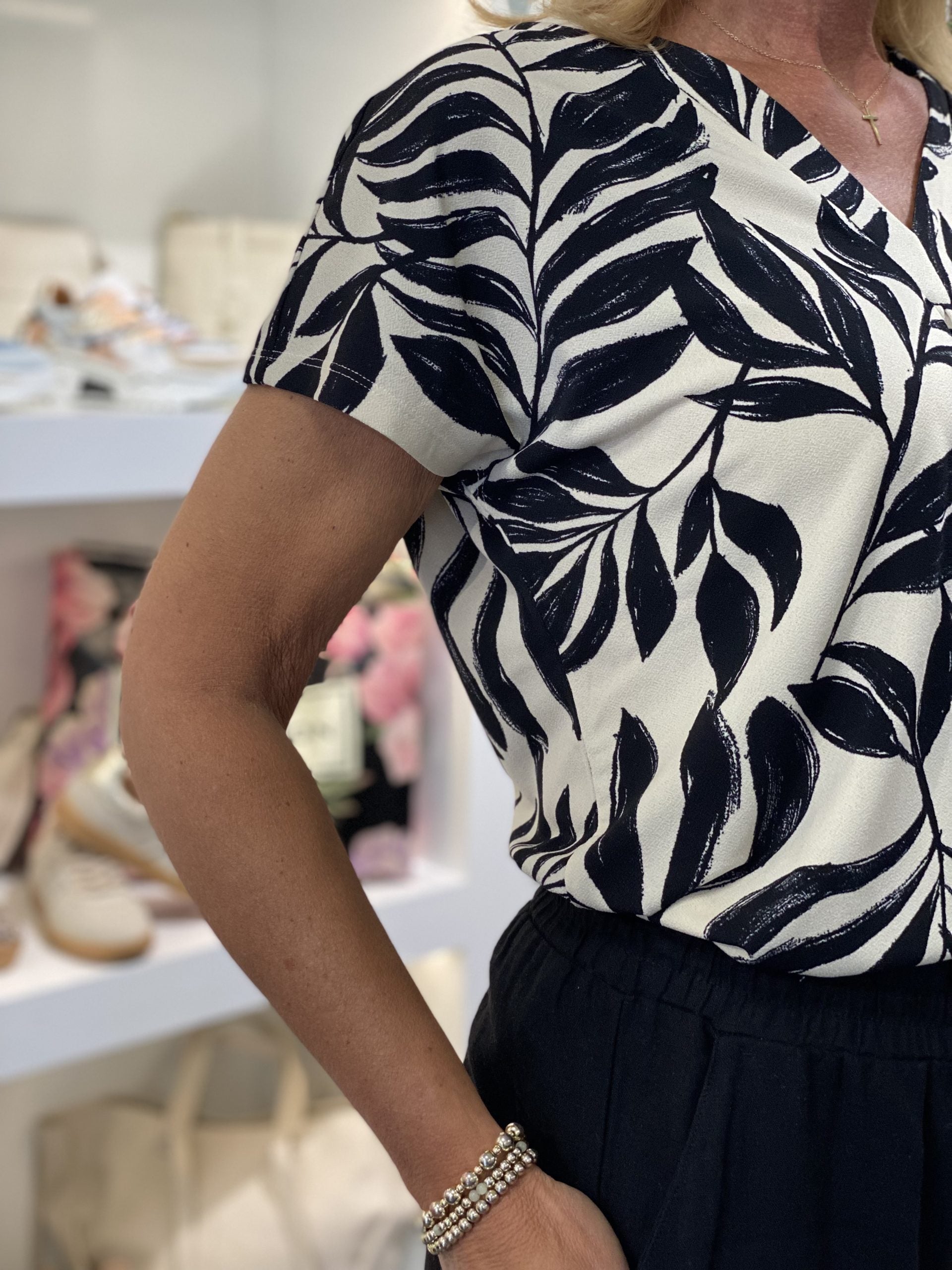 Freequent Floi Tee moonbeam w. black