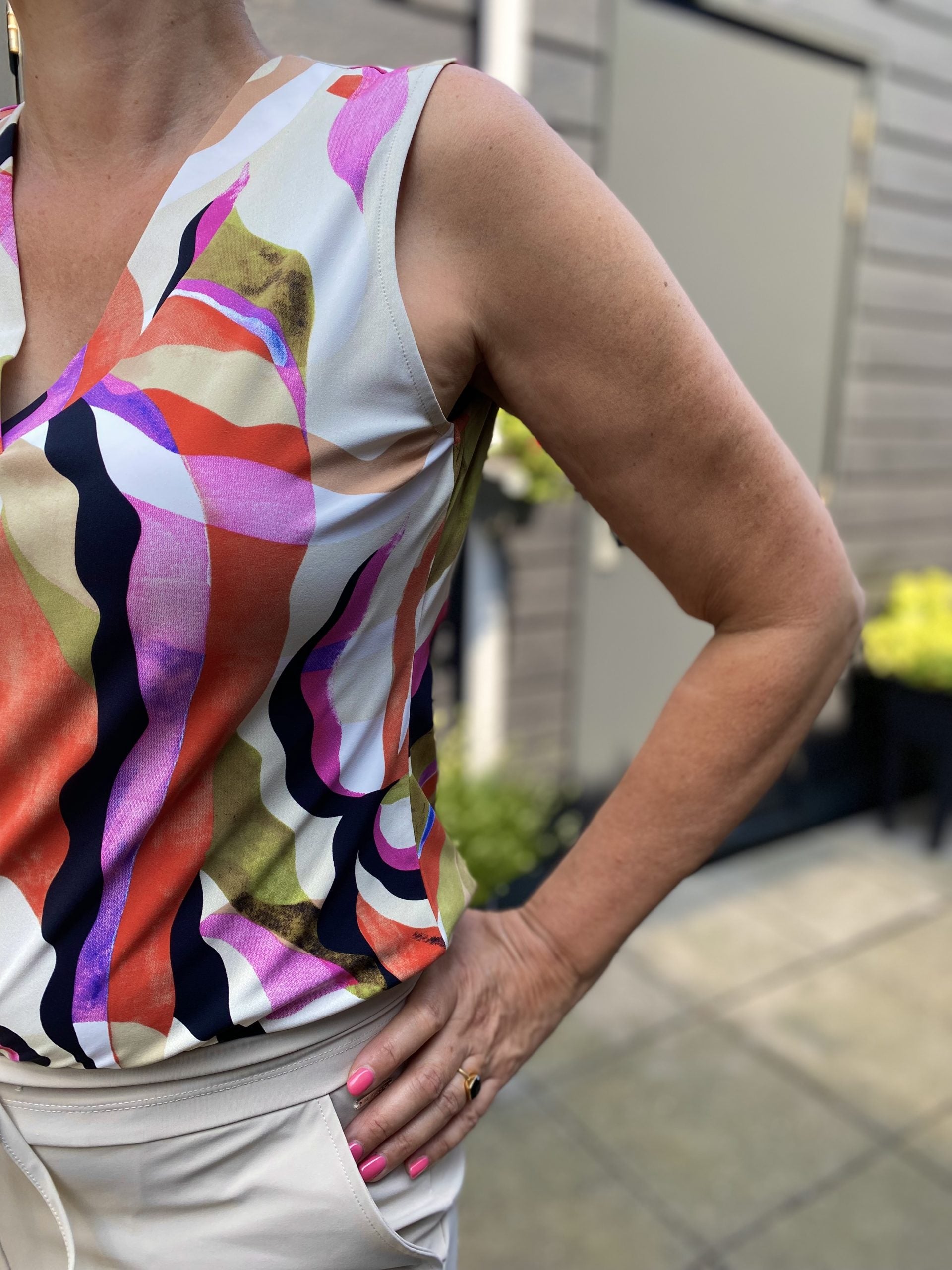 Mi Piace Travelstof Mouwloze Top multicolour picasso print 202425