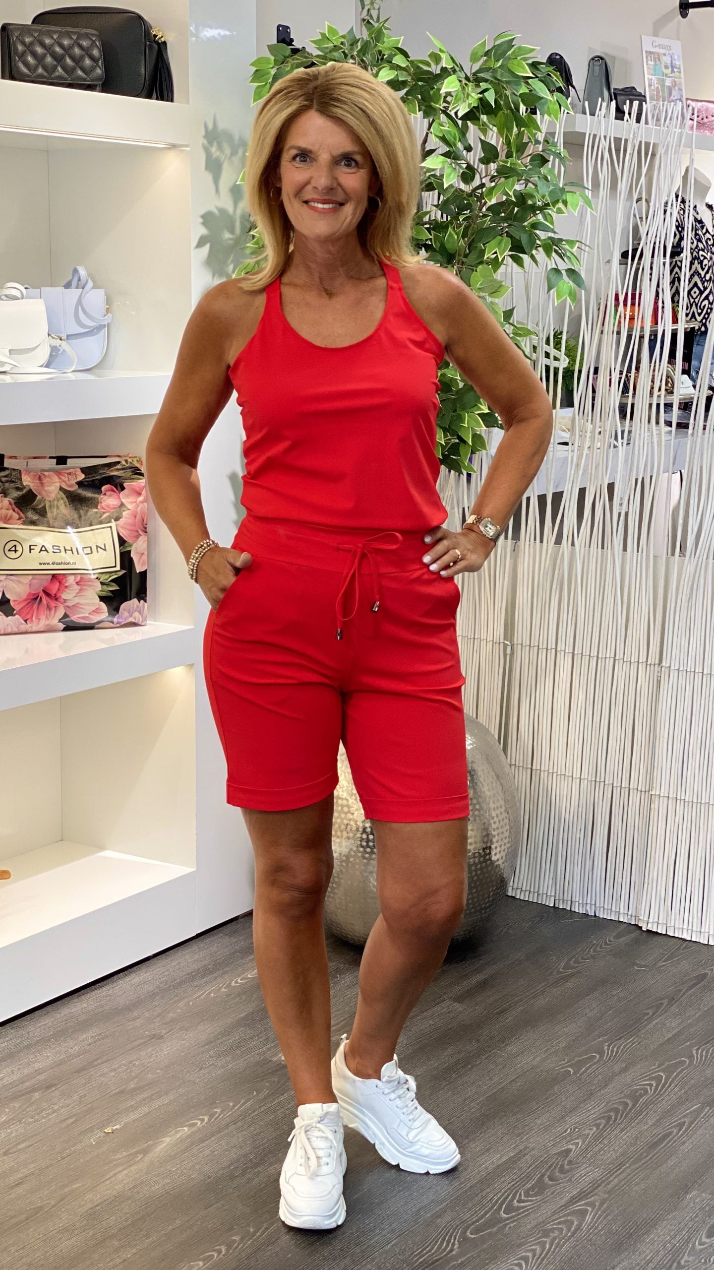 Mi Piace Travelstof iets wijdere Korte Broek rood 202423