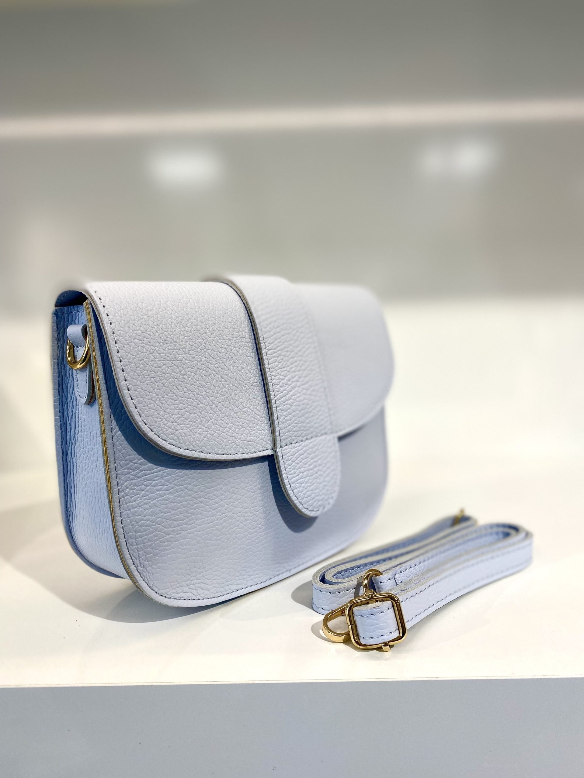 Maan Tas Leer Baby Blue T230