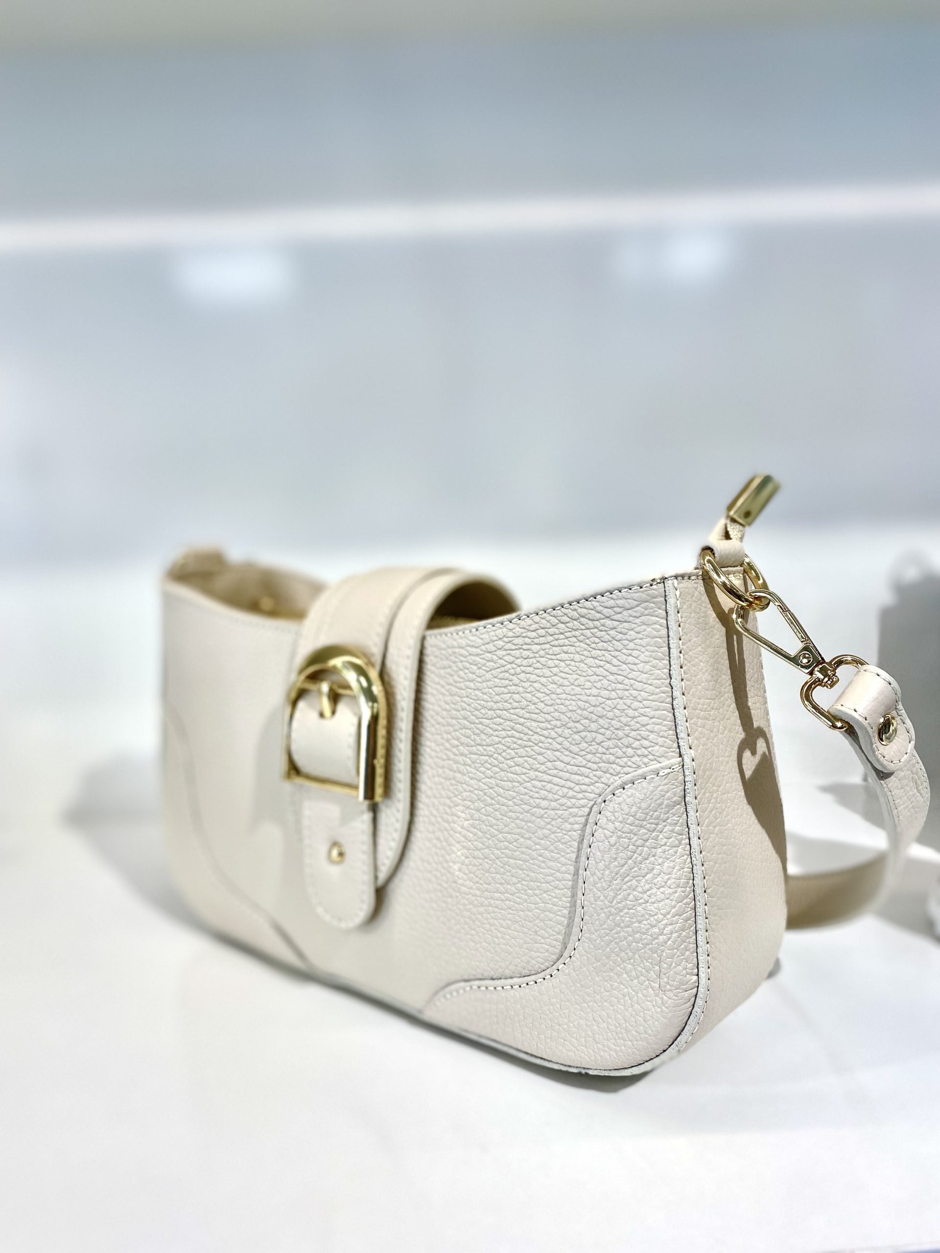 Giuliano Tas met Gesp Leer Kit/Goud T228