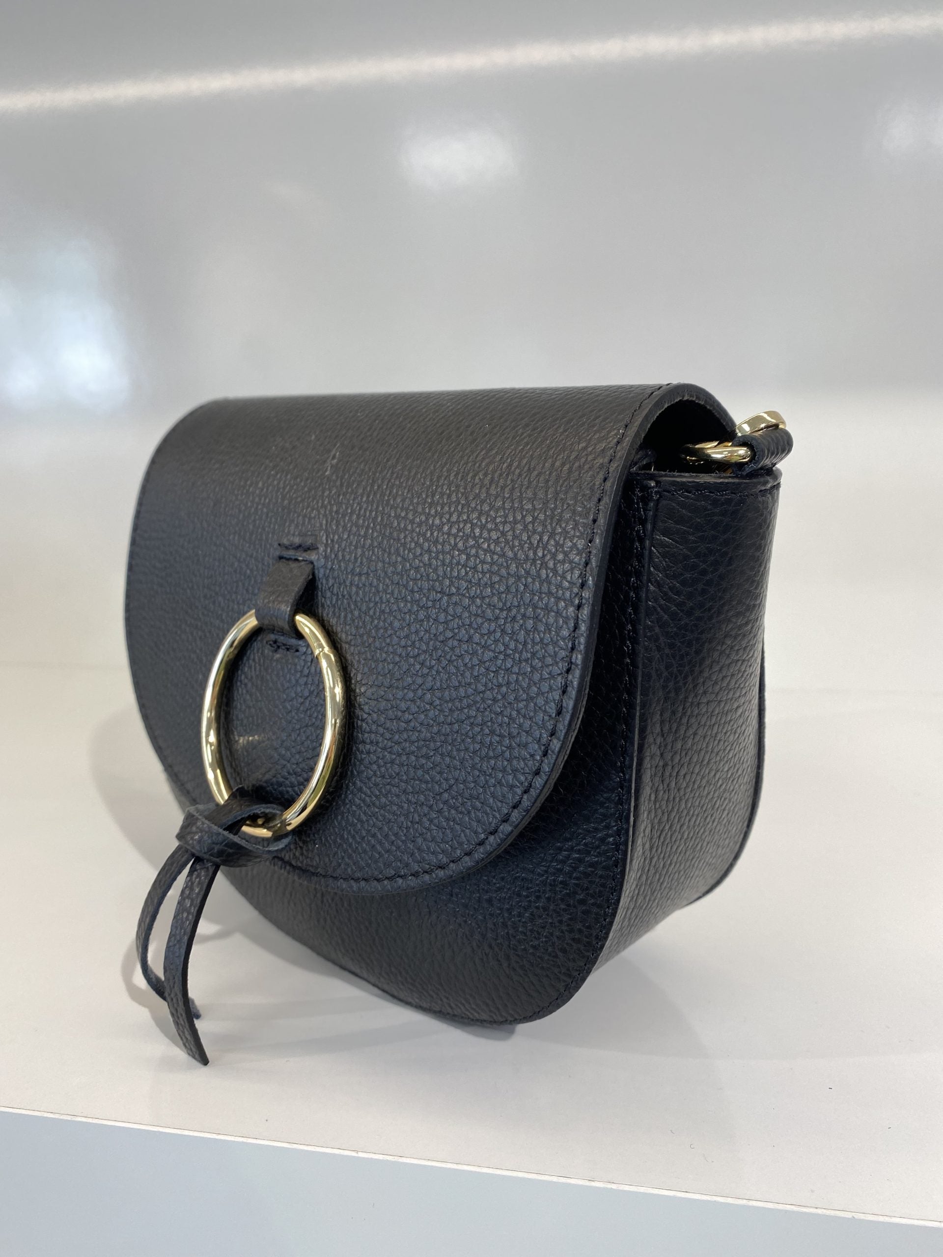 Crossbody Tas Zwart Leer Gouden Ring T220