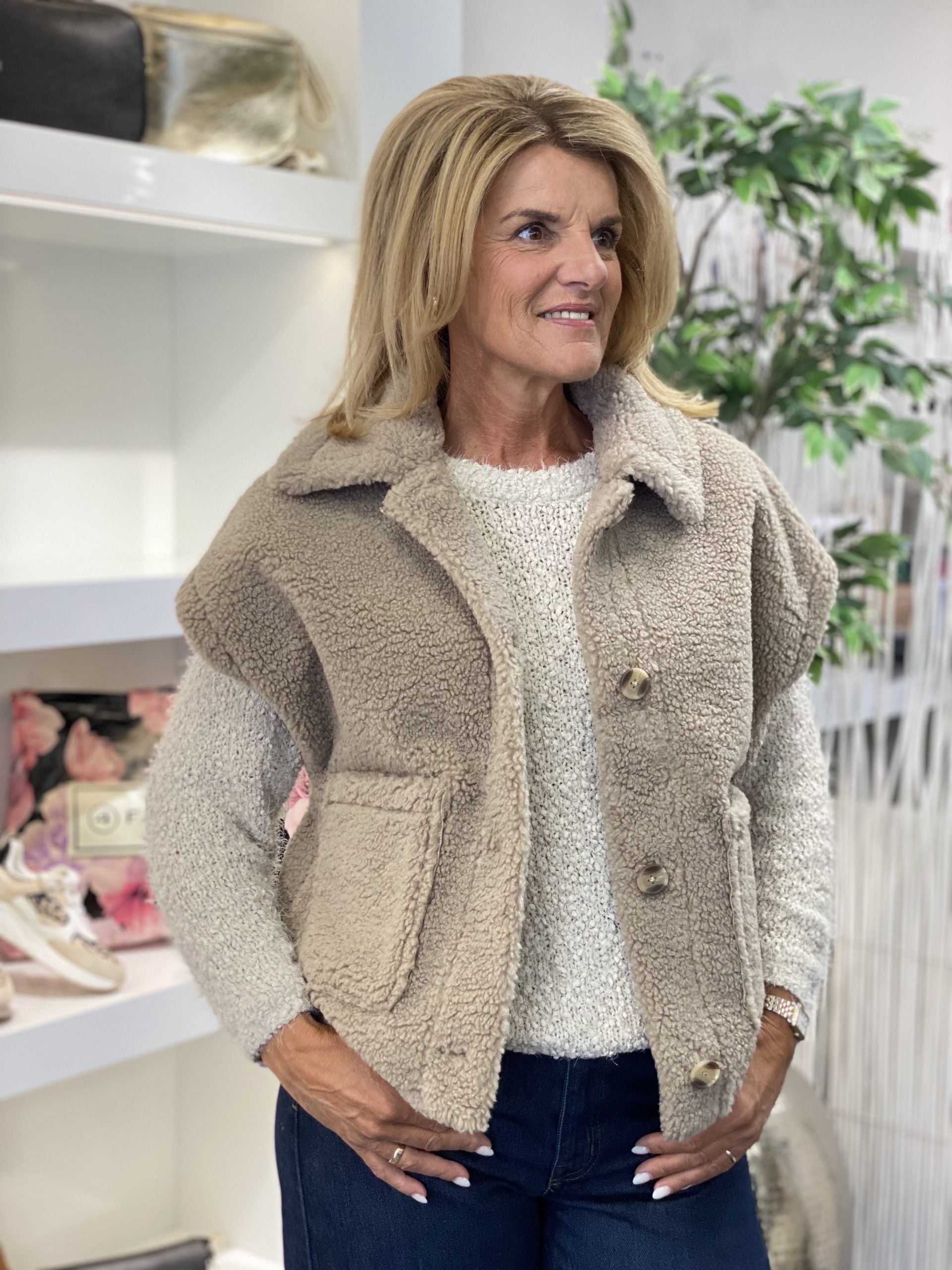 Freequent Lamby Teddy Gilet simply taupe