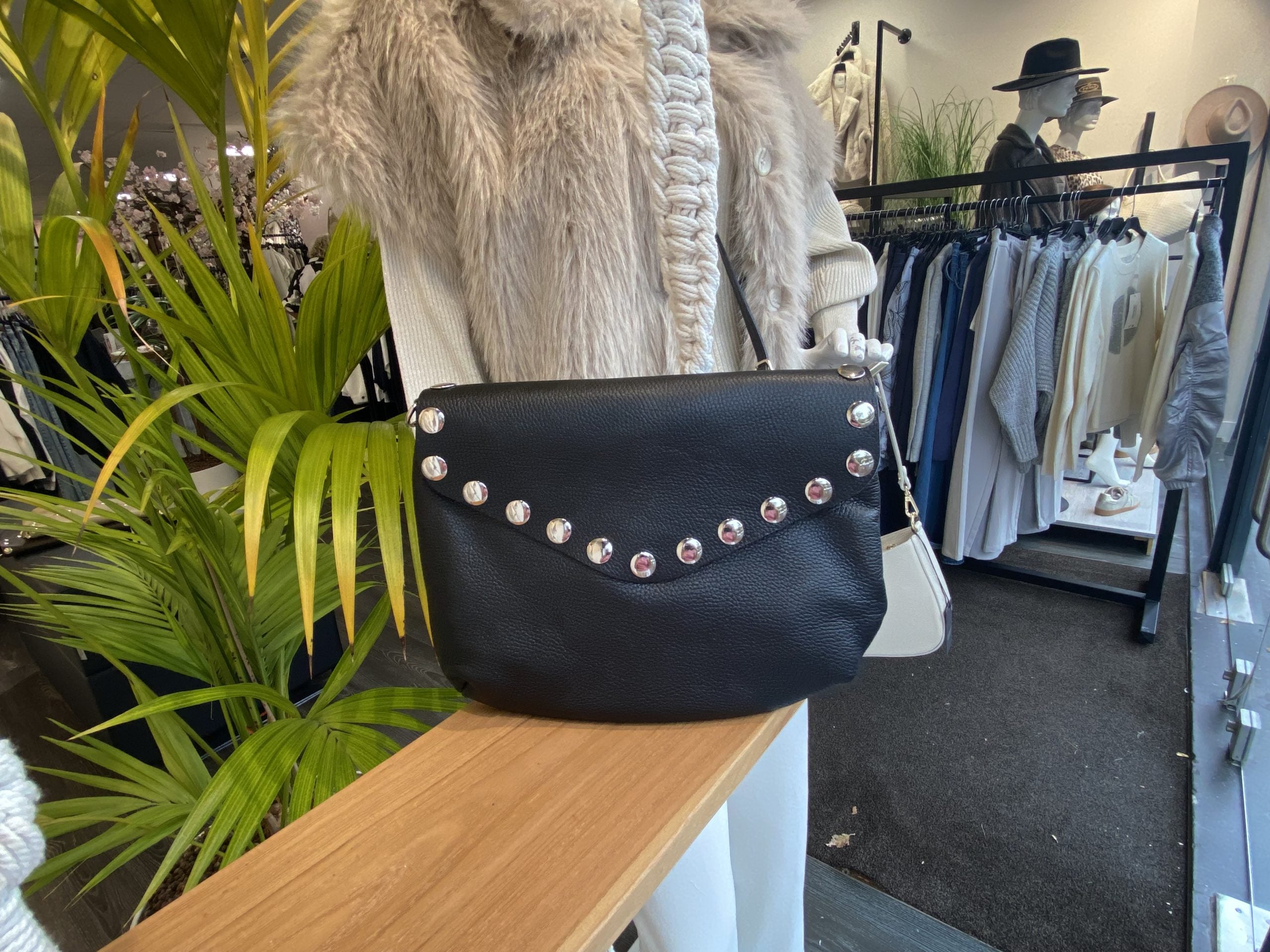 Jules Tas Classic Grain Studs Zwart/Zilver T289