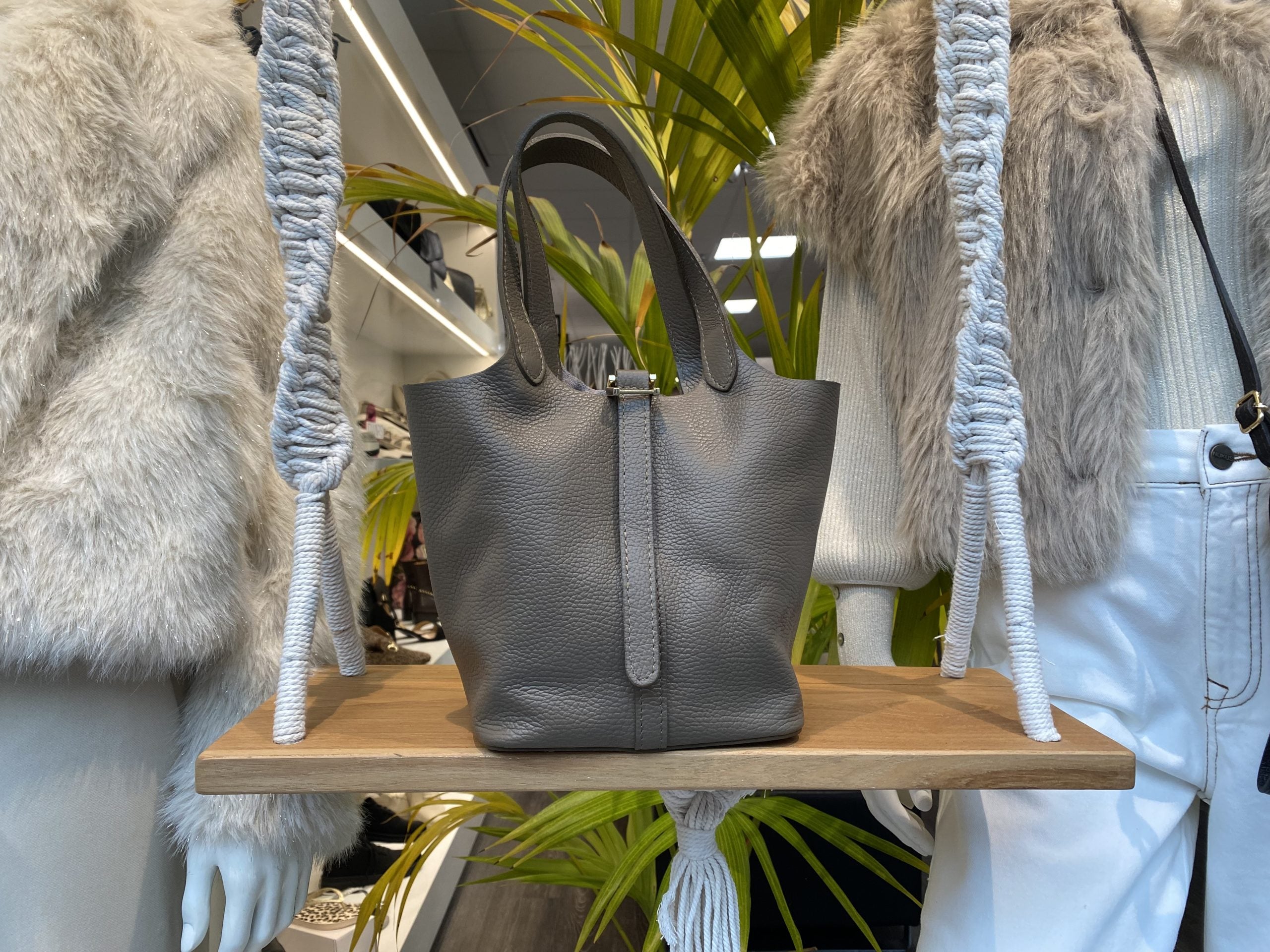 Amy Tas Clasic Grain Taupe T290