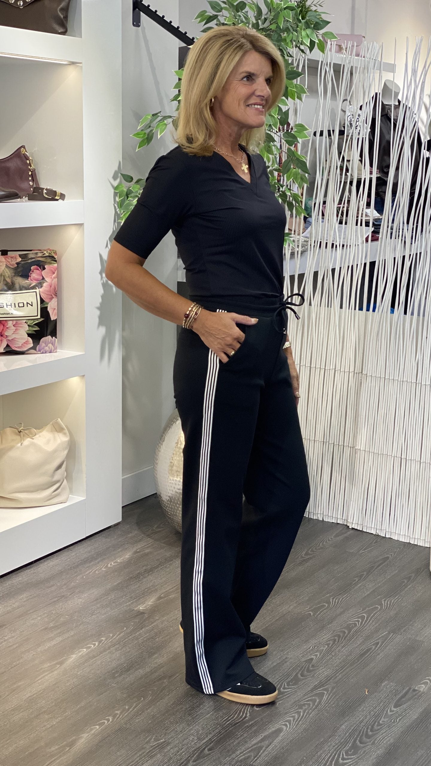 Mi Piace Sweat Broek Contrast Stripe 202647 zwart