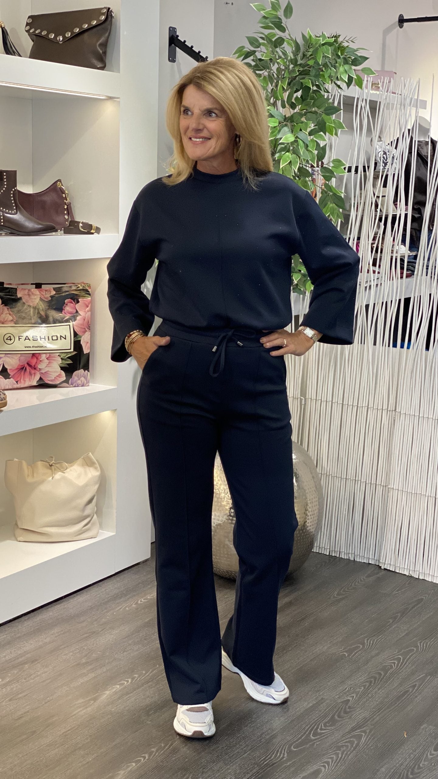 Mi Piace Sweat Top Rhine Stones 20200100 donkerblauw