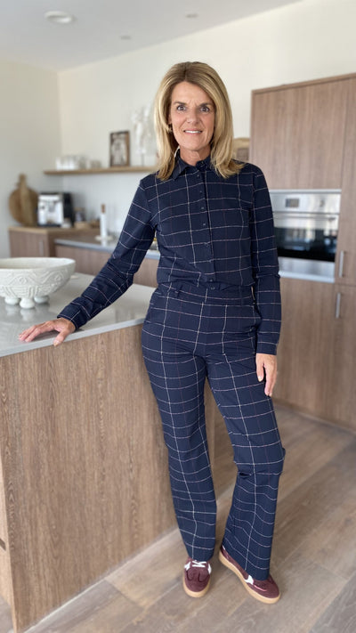 Mi Piace Travelstof Blouse 60840 check herringbone print black burgundy