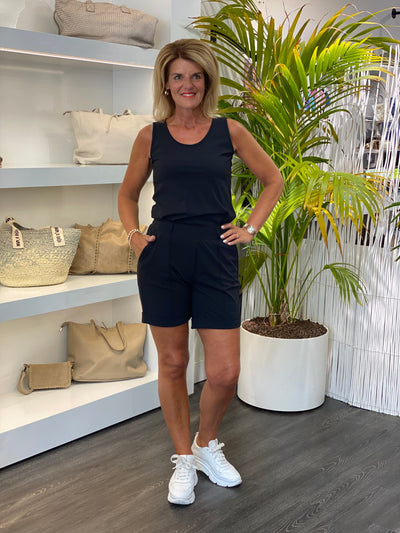 Triple Nine Travelstof Mouwloze Top Milou 9000 zwart