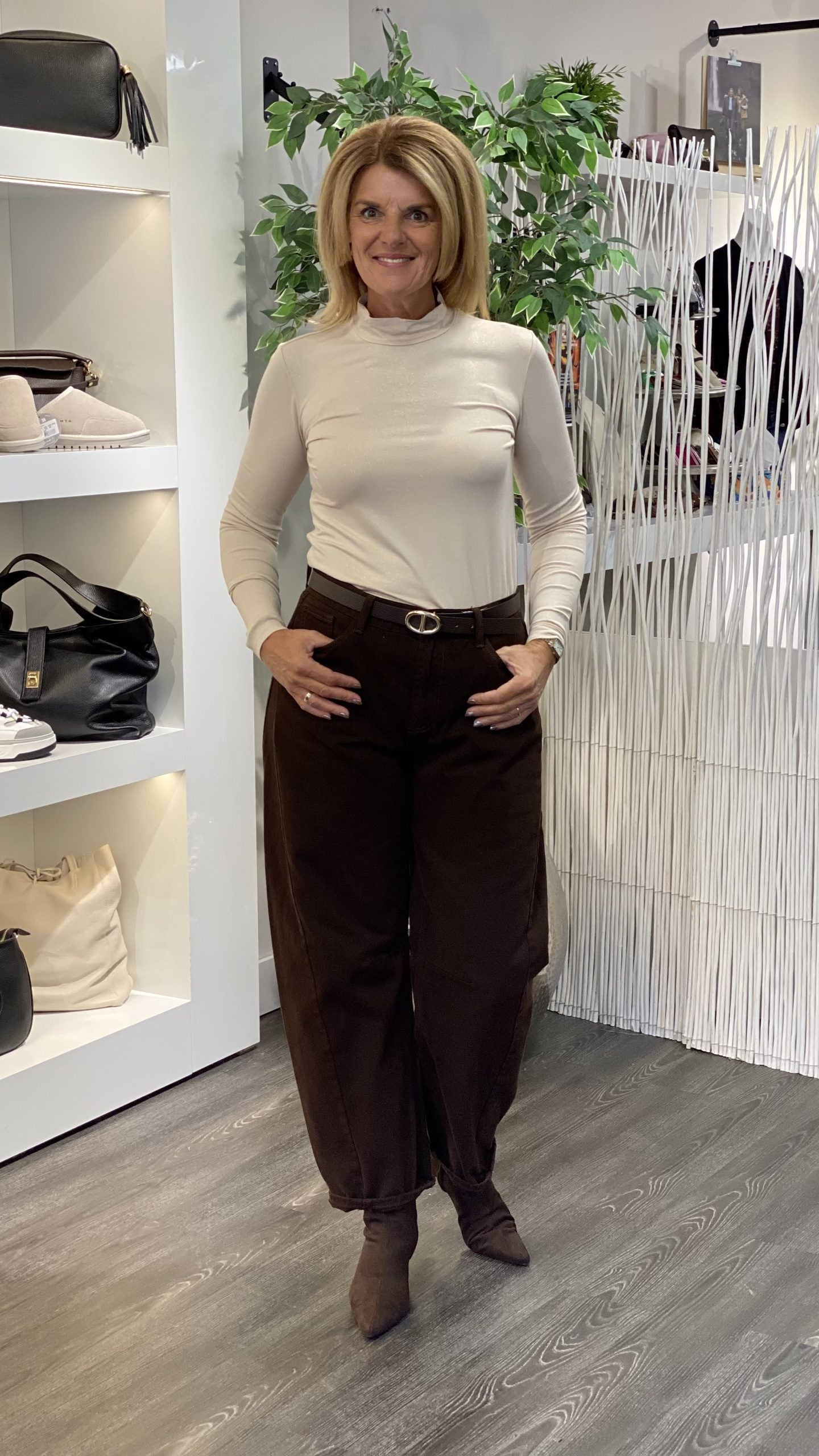 Maicazz Kinthe Top sand gold lurex