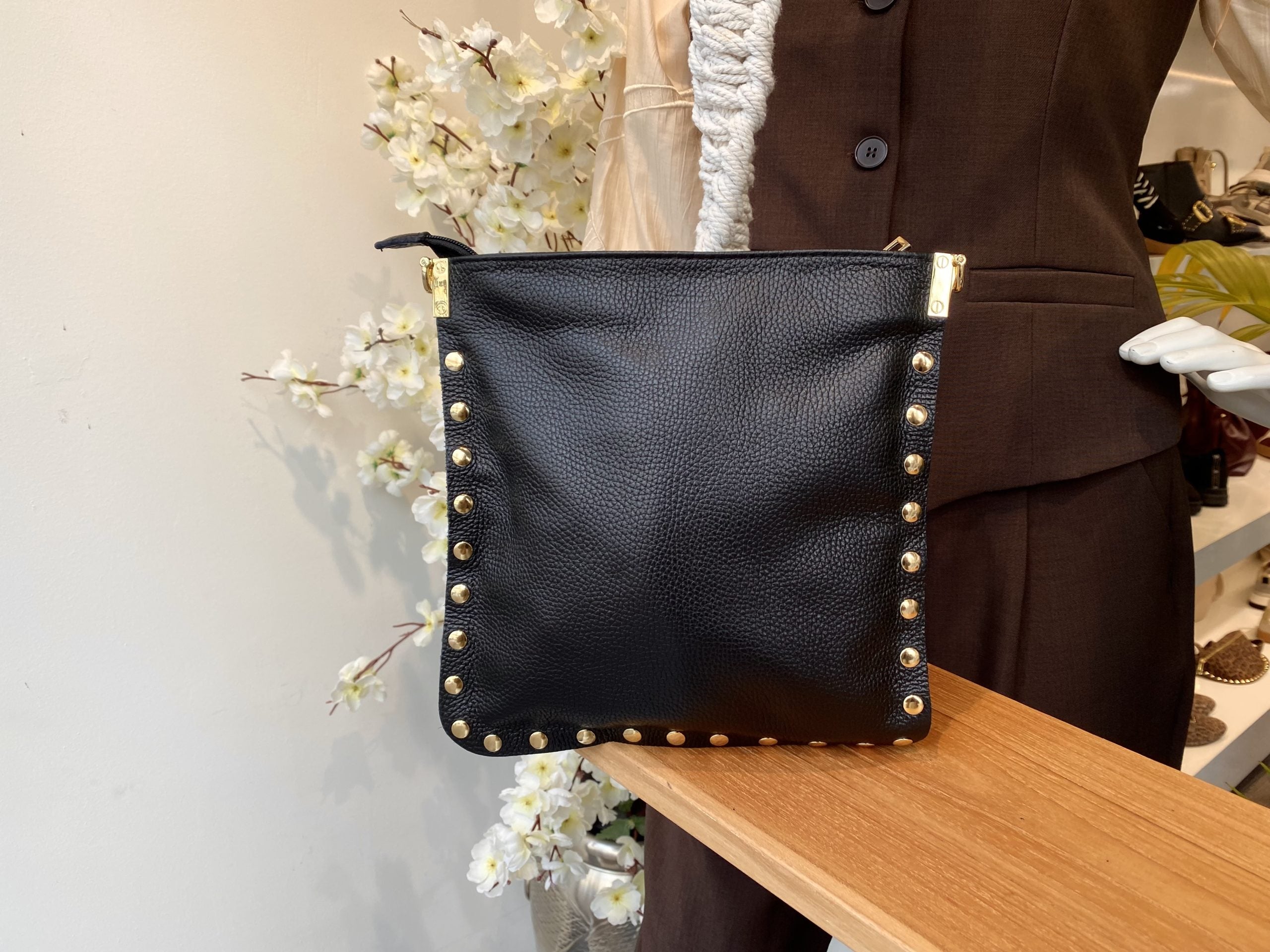 Ziva Buideltas Leer Studs Zwart/Goud T353