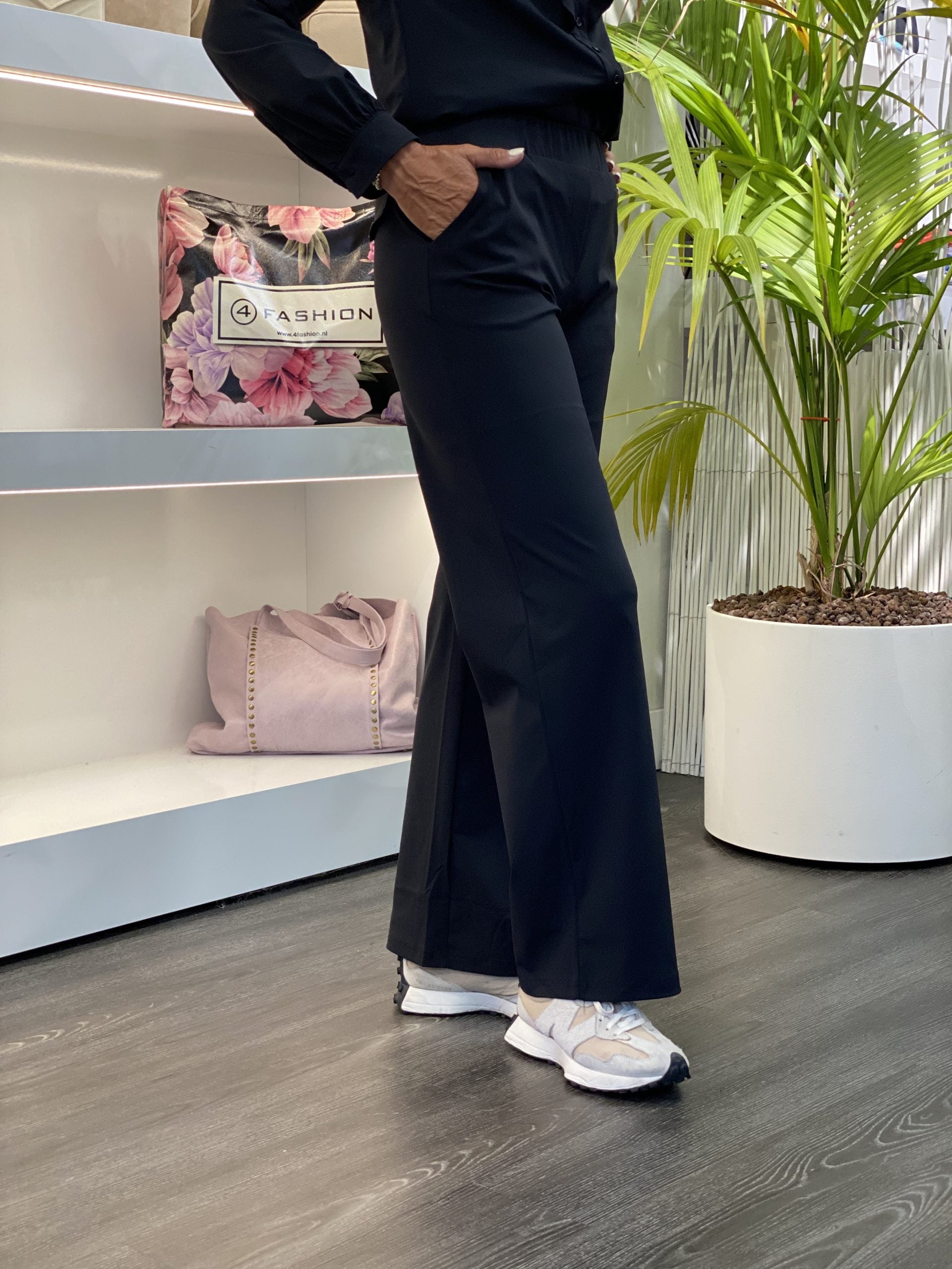 Triple Nine Travelstof Broek Lola 2701 zwart