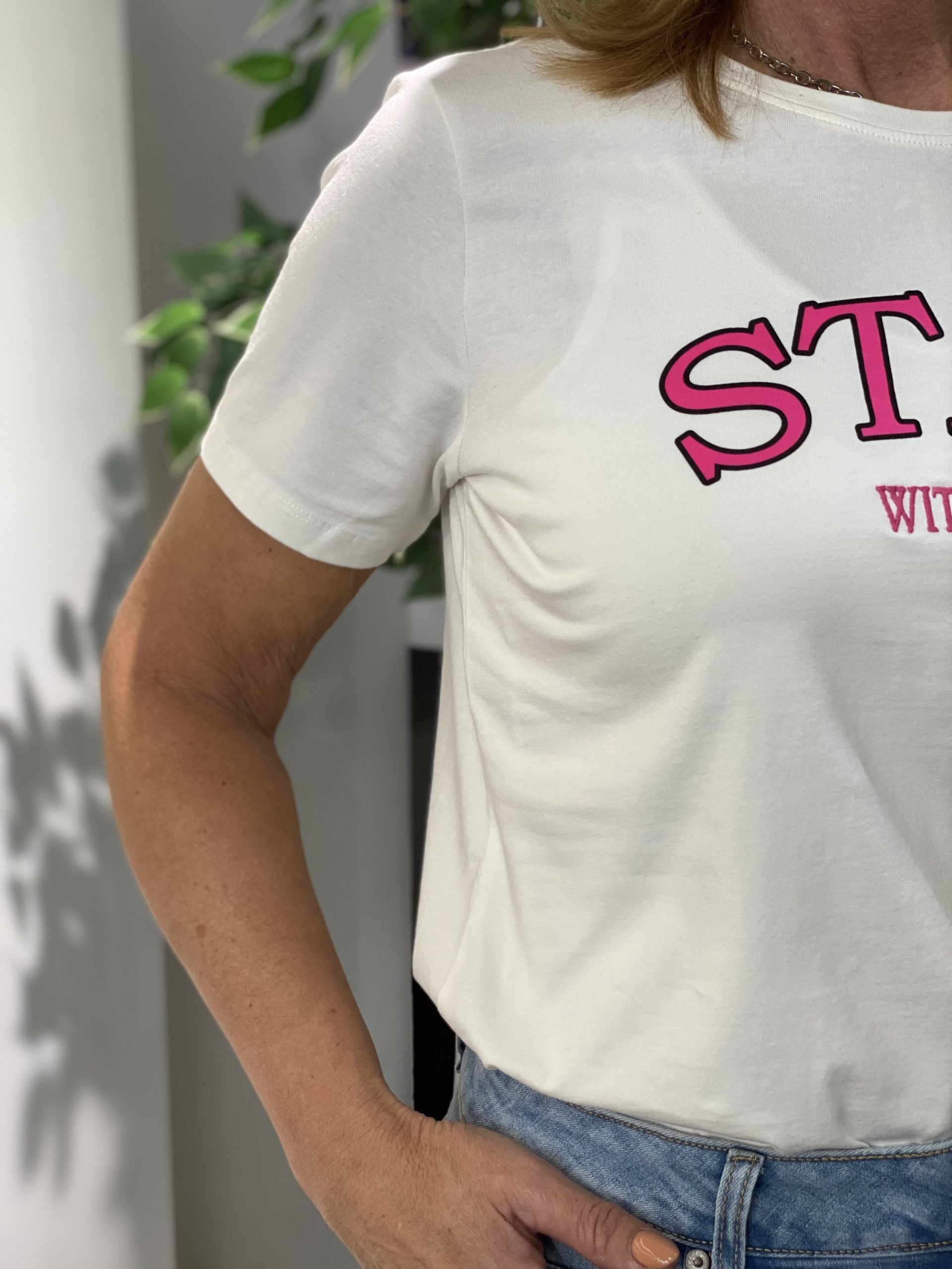 Freequent Fenjal Tee Shirt star off-white w. fuchsia purple