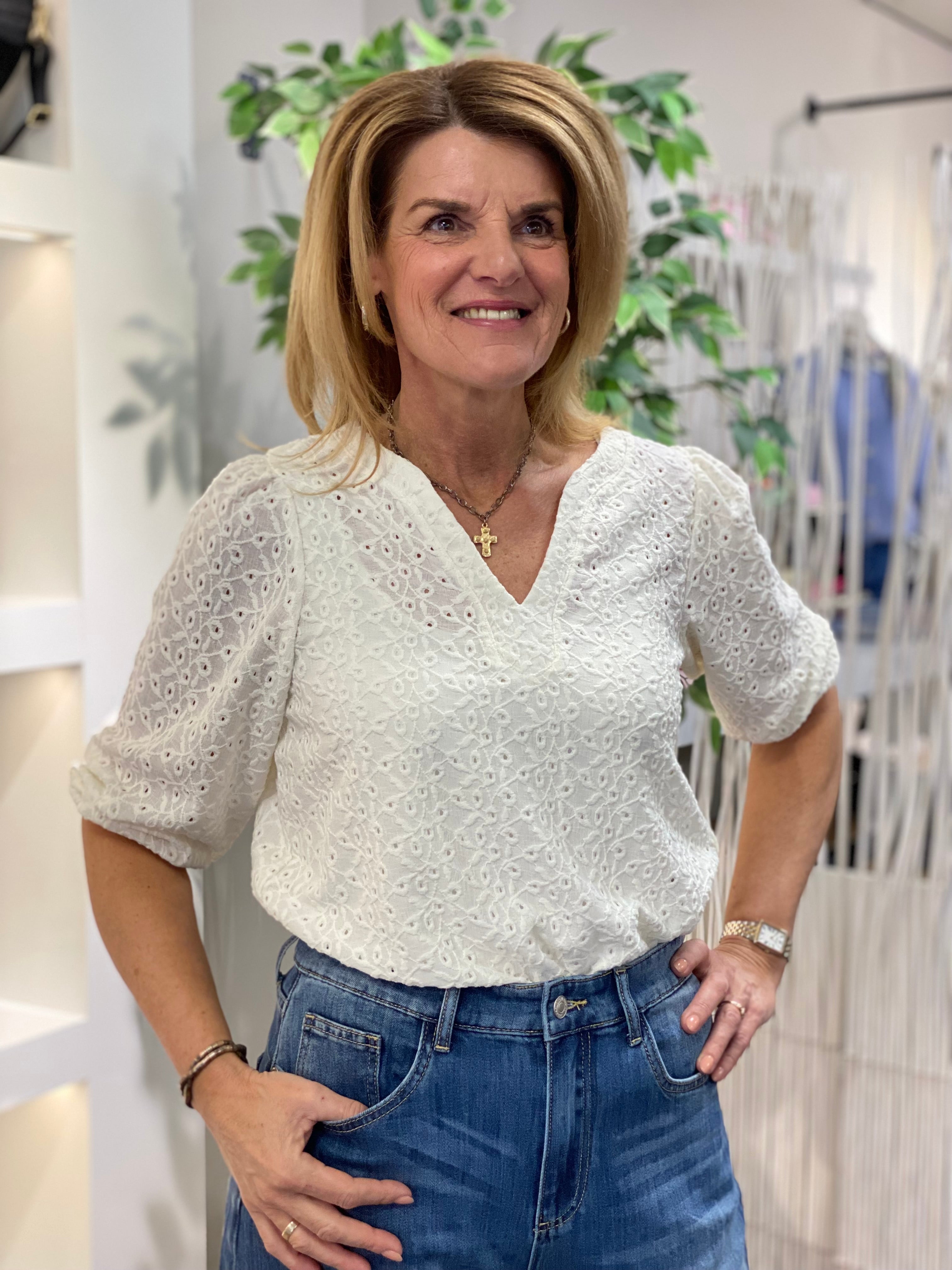 Red Button Top Ajour ecru