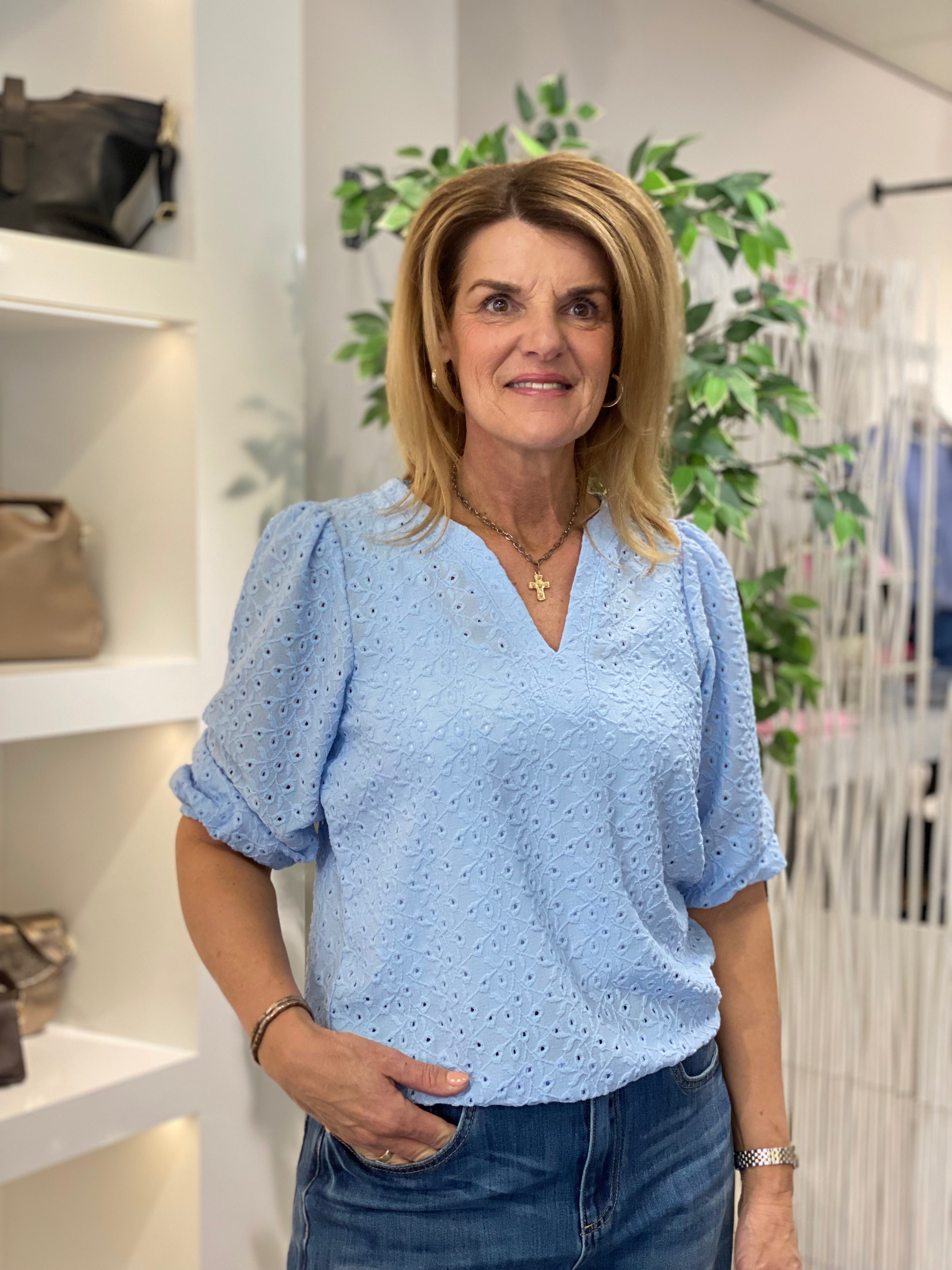 Red Button Top Ajour lightblue