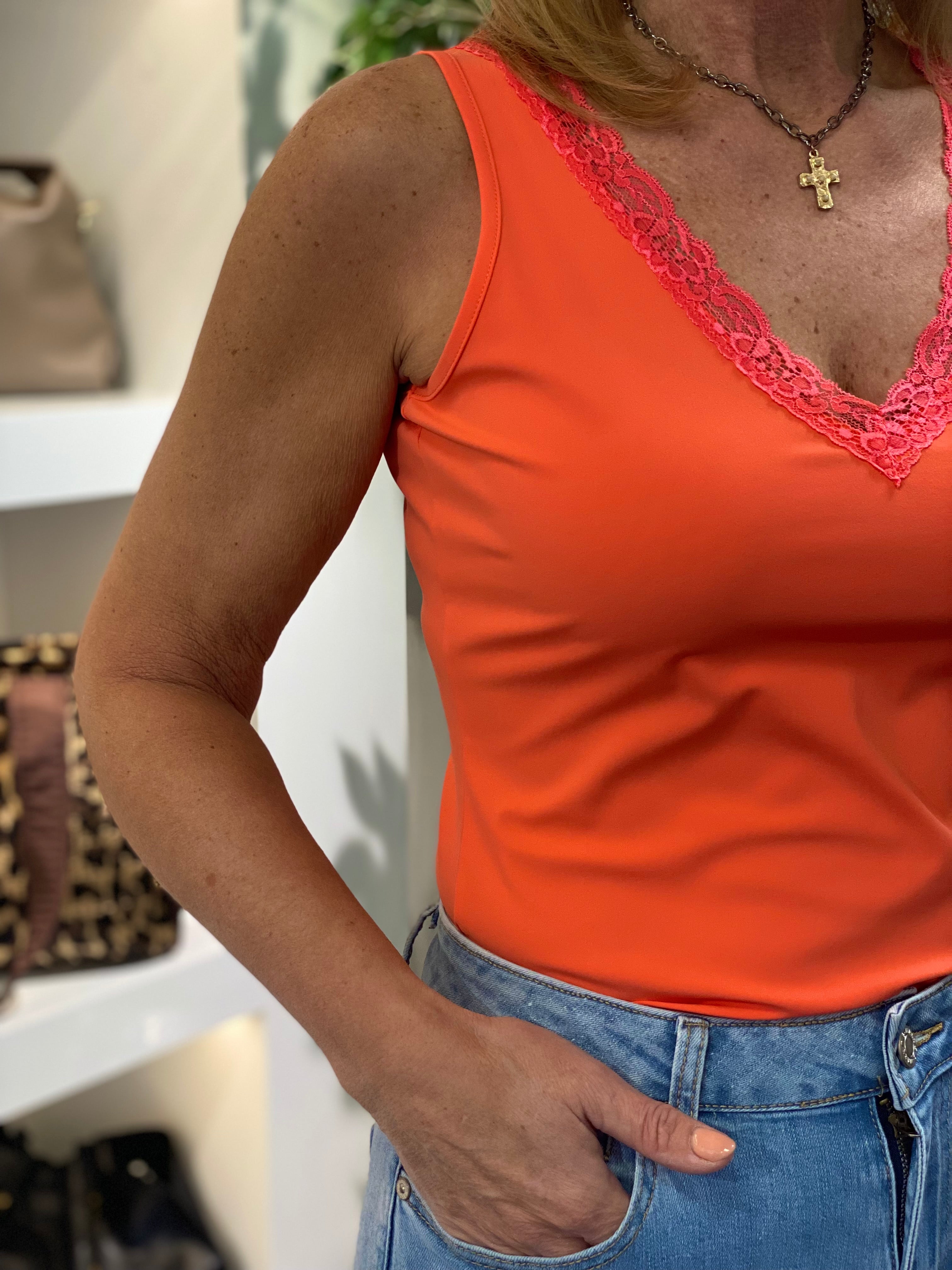 Angelle Milan Travelstof Top 2000 coral