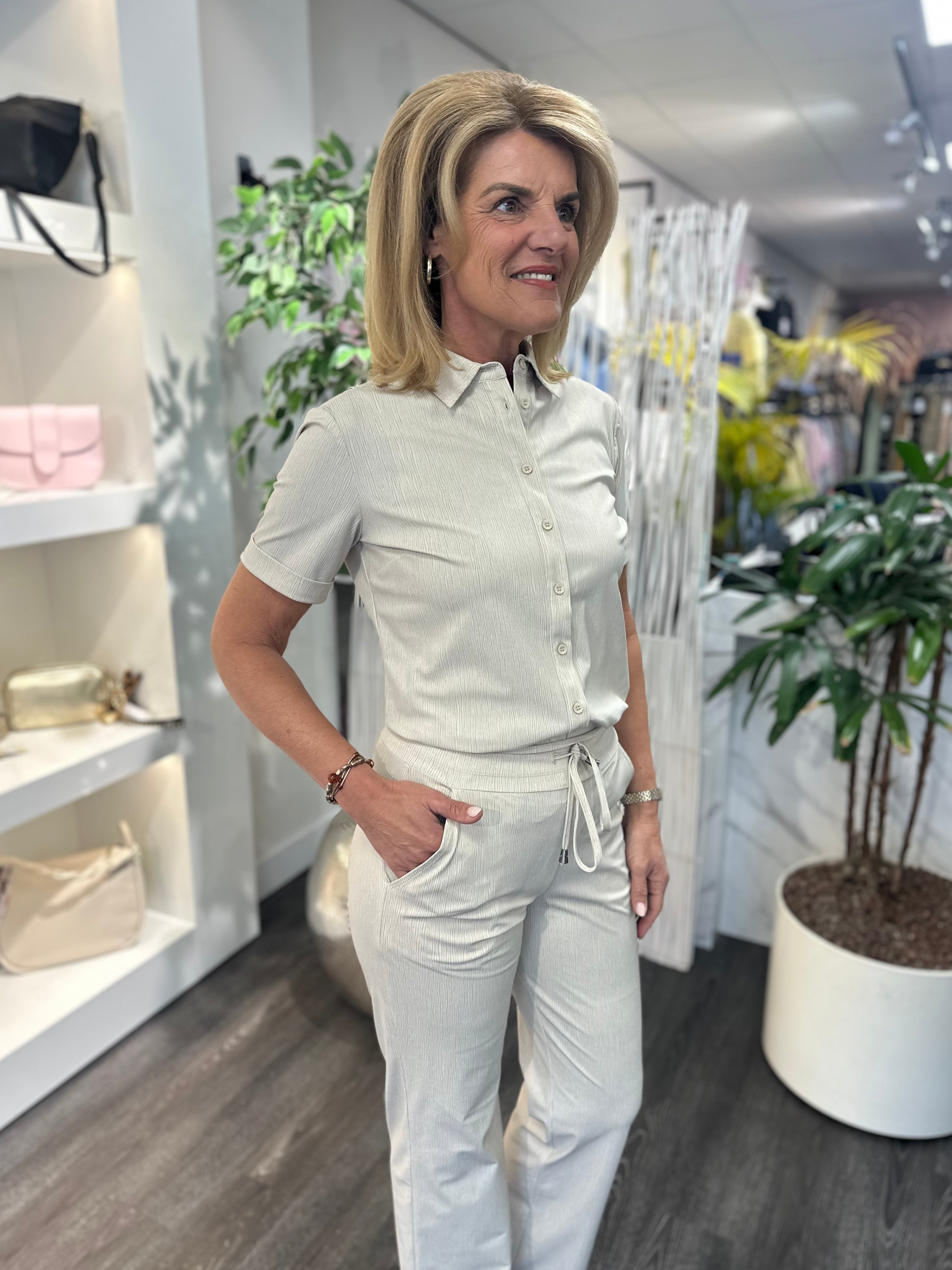 Mi Piace Travelstof Blouse Korte Mouw 202031 structure print kit