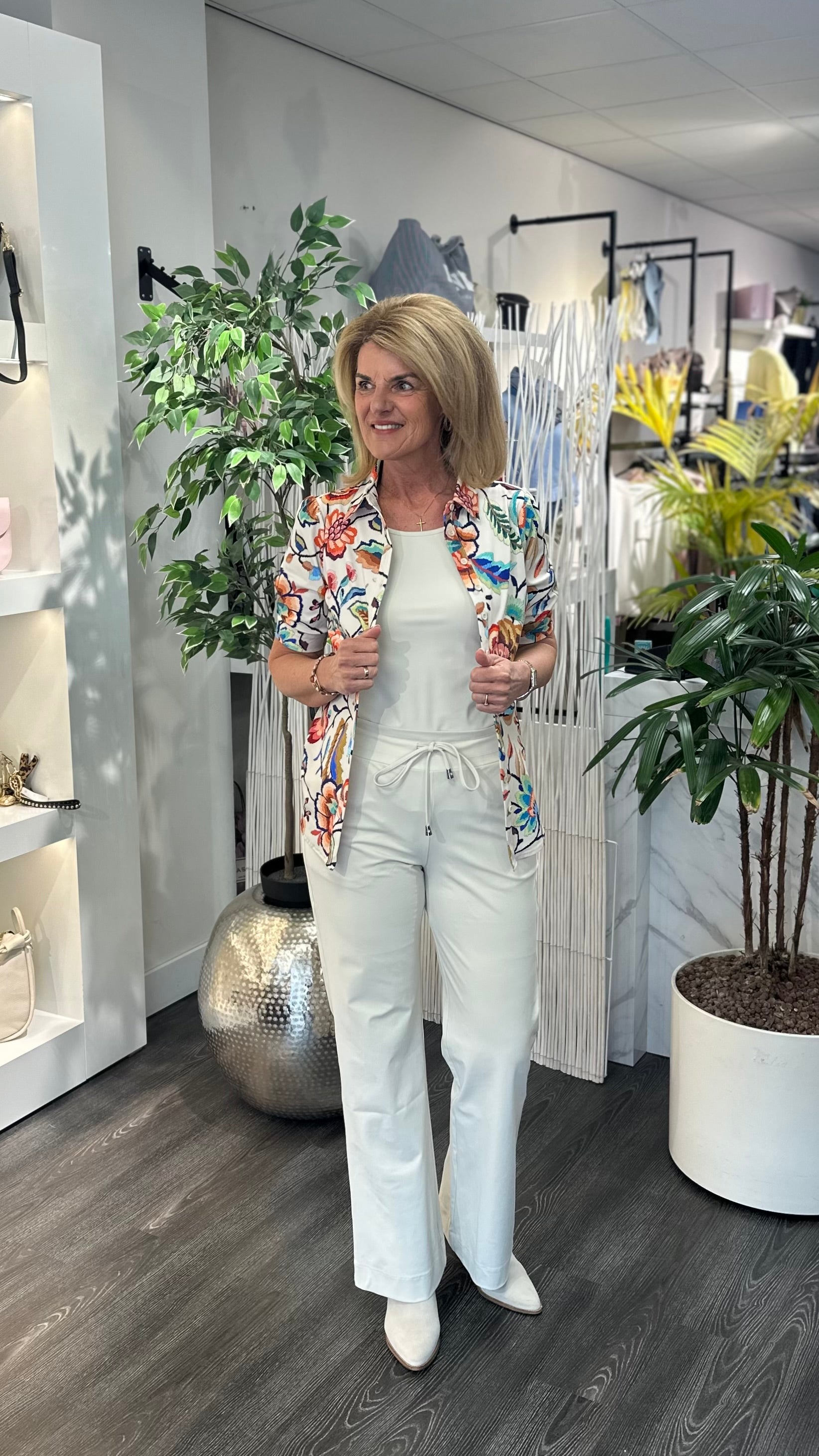 Mi Piace Travelstof Blouse Korte Mouw Embroided Bloom 202270 multicolor