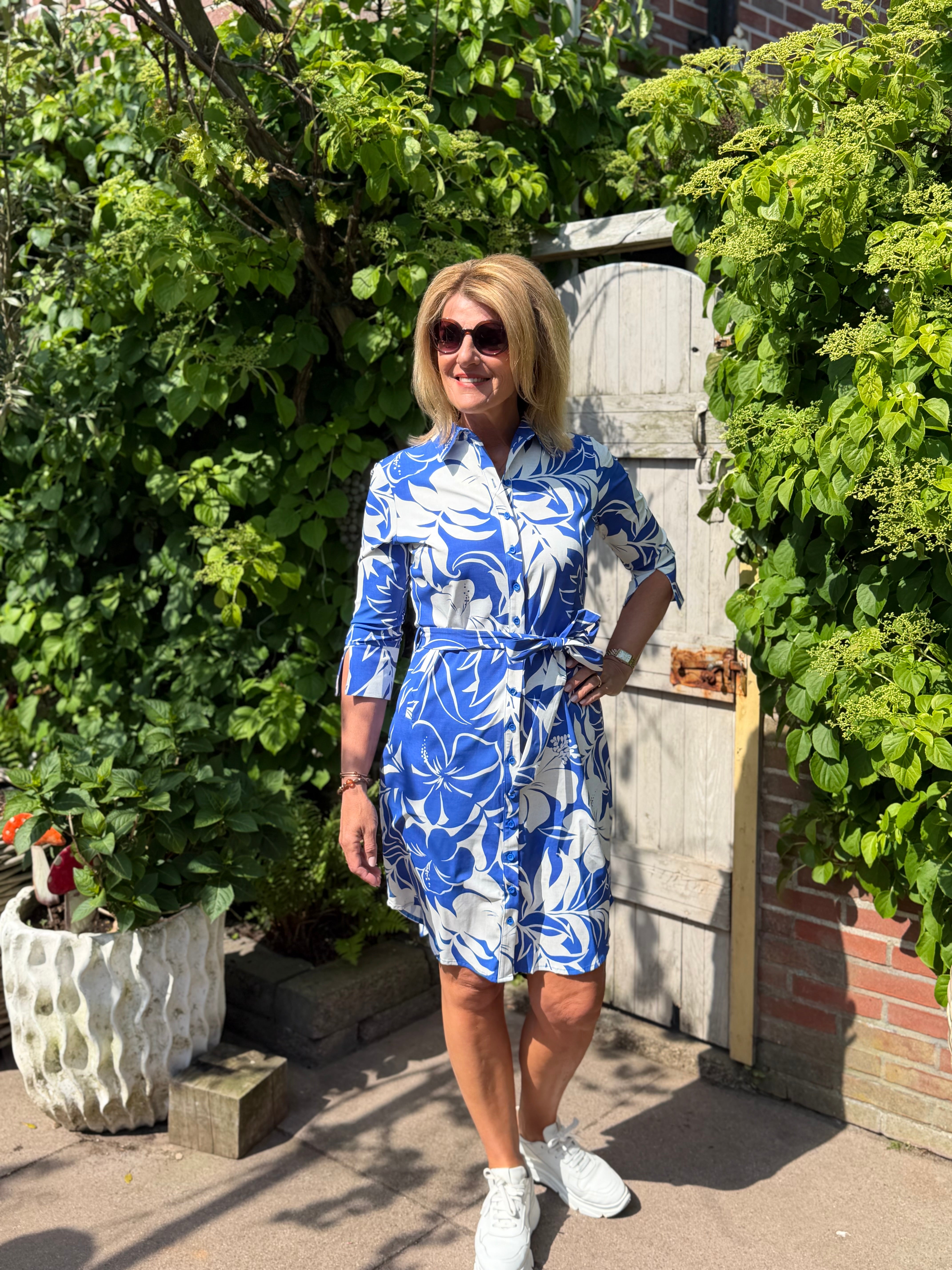 Mi Piace Travelstof Jurk 202092 hibiscus print nautic blue