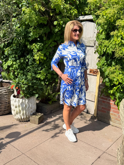 Mi Piace Travelstof Jurk 202092 hibiscus print nautic blue