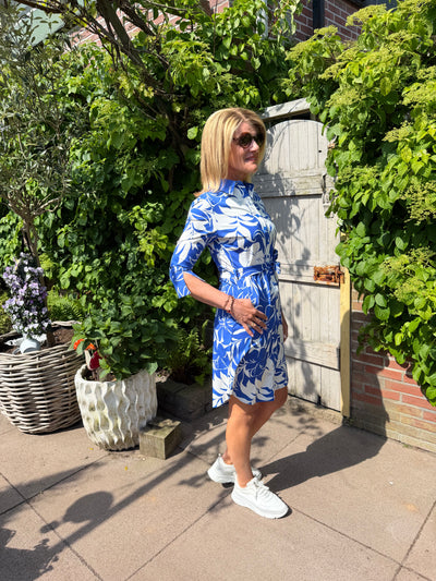 Mi Piace Travelstof Jurk 202092 hibiscus print nautic blue