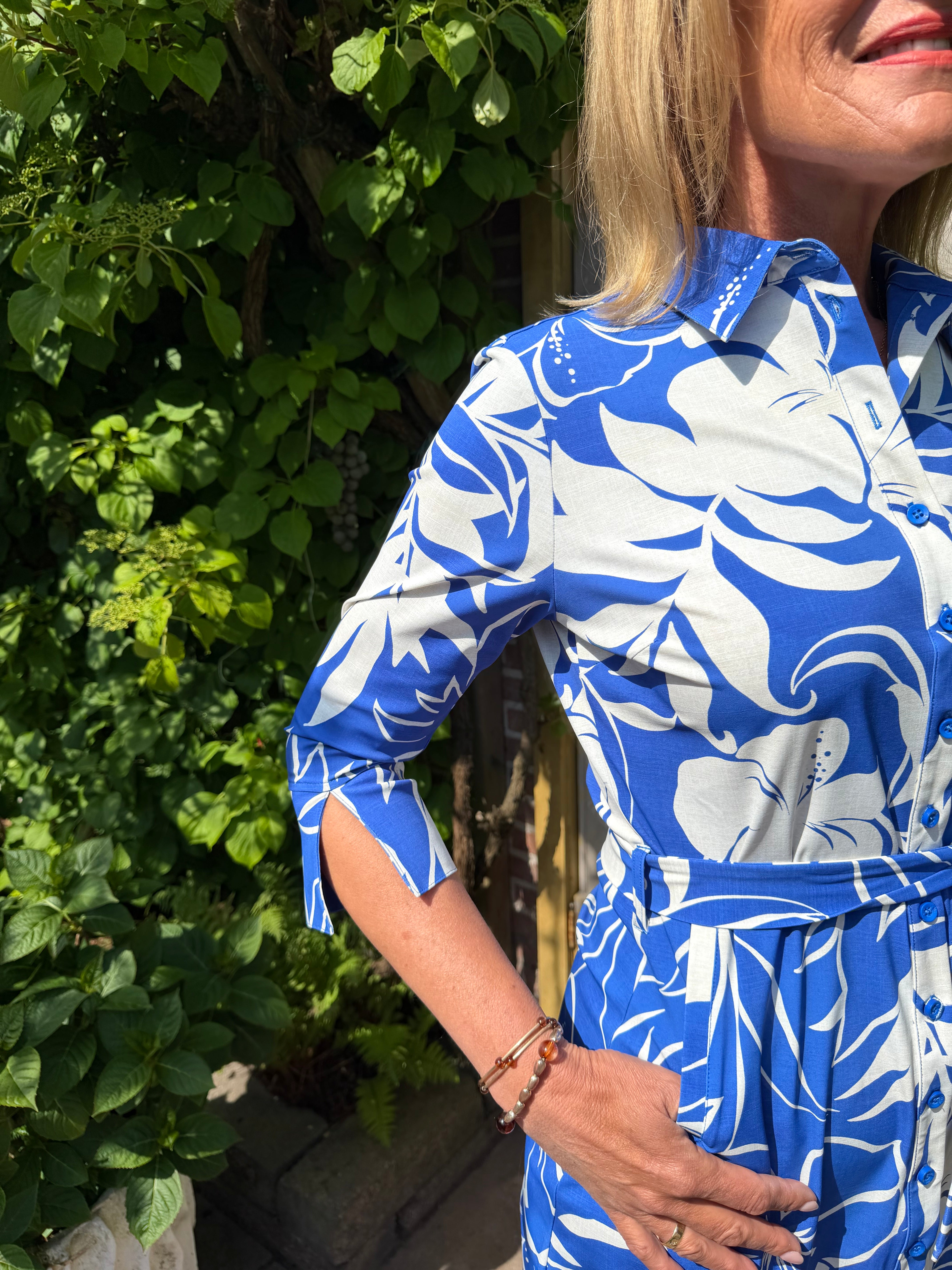 Mi Piace Travelstof Jurk 202092 hibiscus print nautic blue