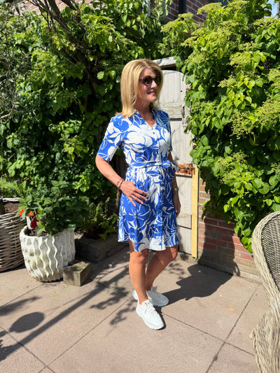 Mi Piace Travelstof Jurk 202807 hibiscus print nautic blue