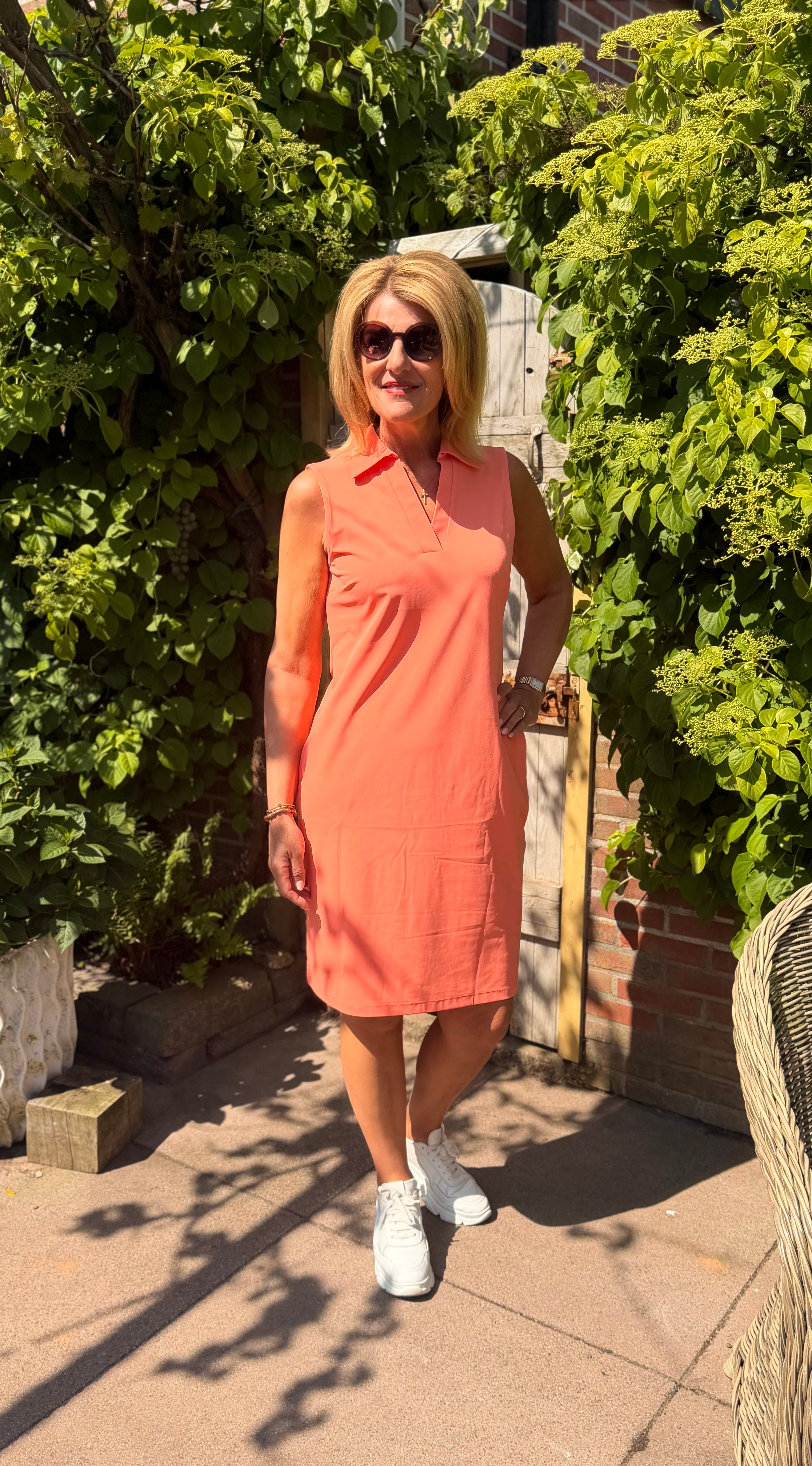 Mi Piace Travelstof Mouwloze Jurk 202443 coral