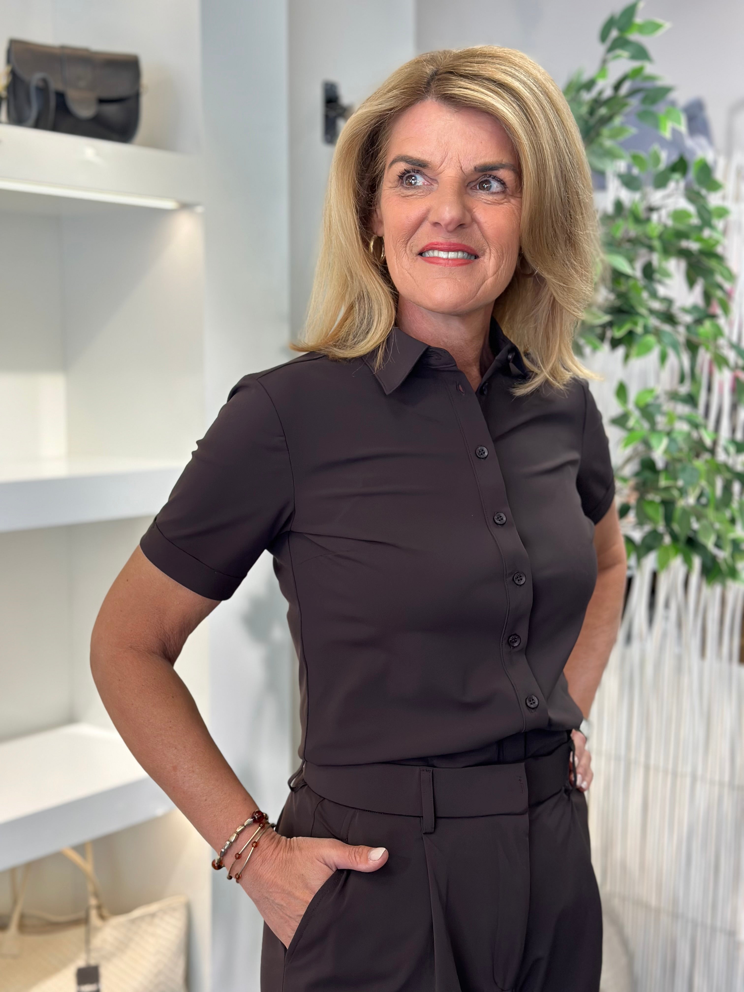 Mi Piace Travelstof Blouse Korte Mouw 202031 espresso