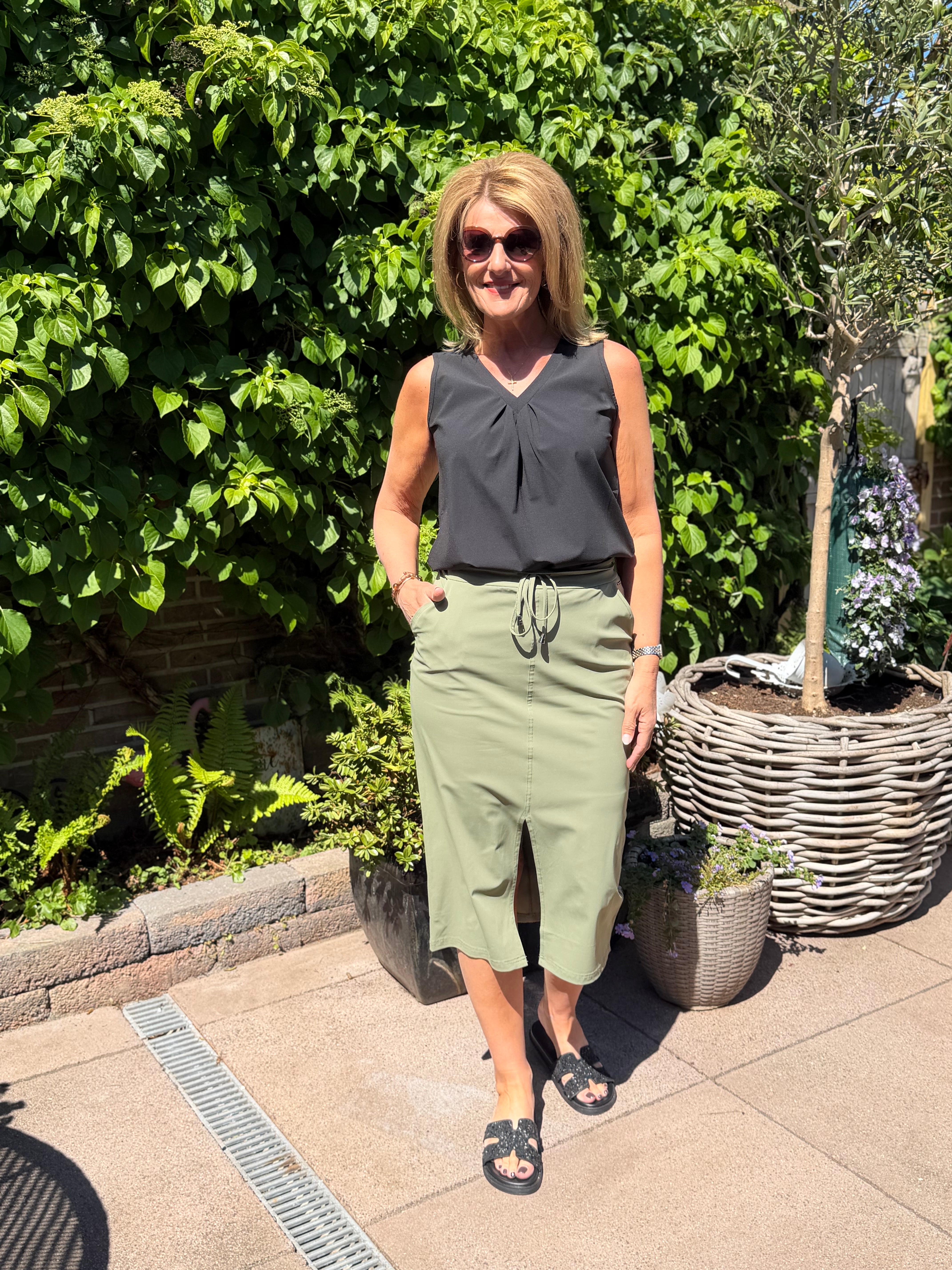 Mi Piace Travelstof Halflange Rok 202424 olive