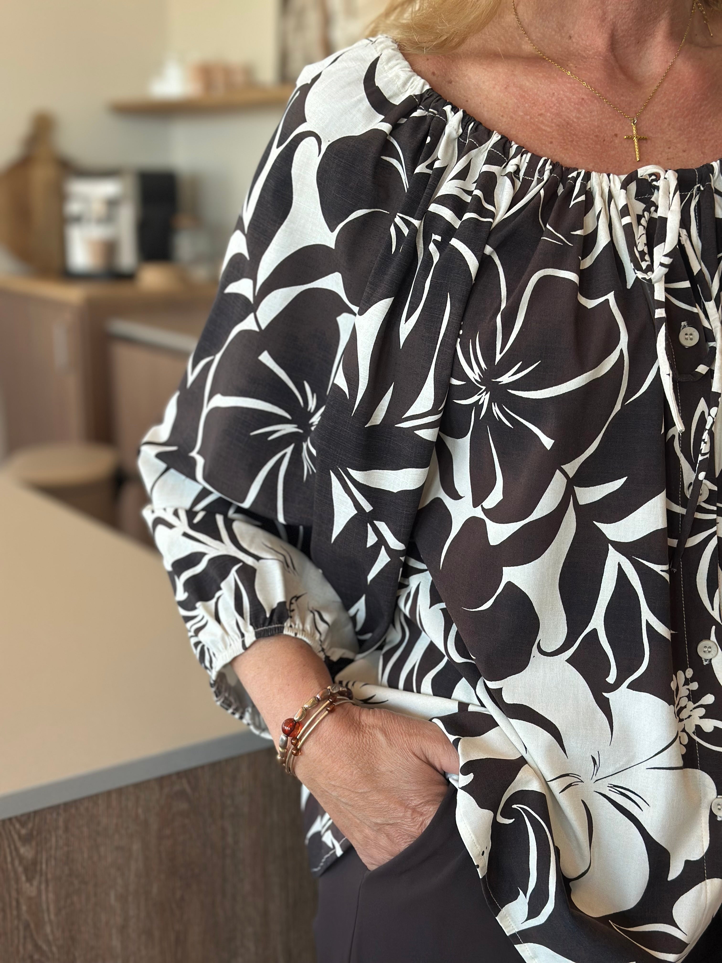 Mi Piace Travel Top 202846 hibiscus print espresso
