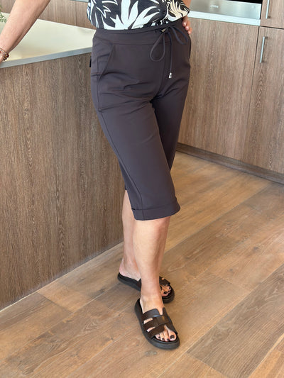 Mi Piace Travel Bermuda Overknee Broek 202817 espresso