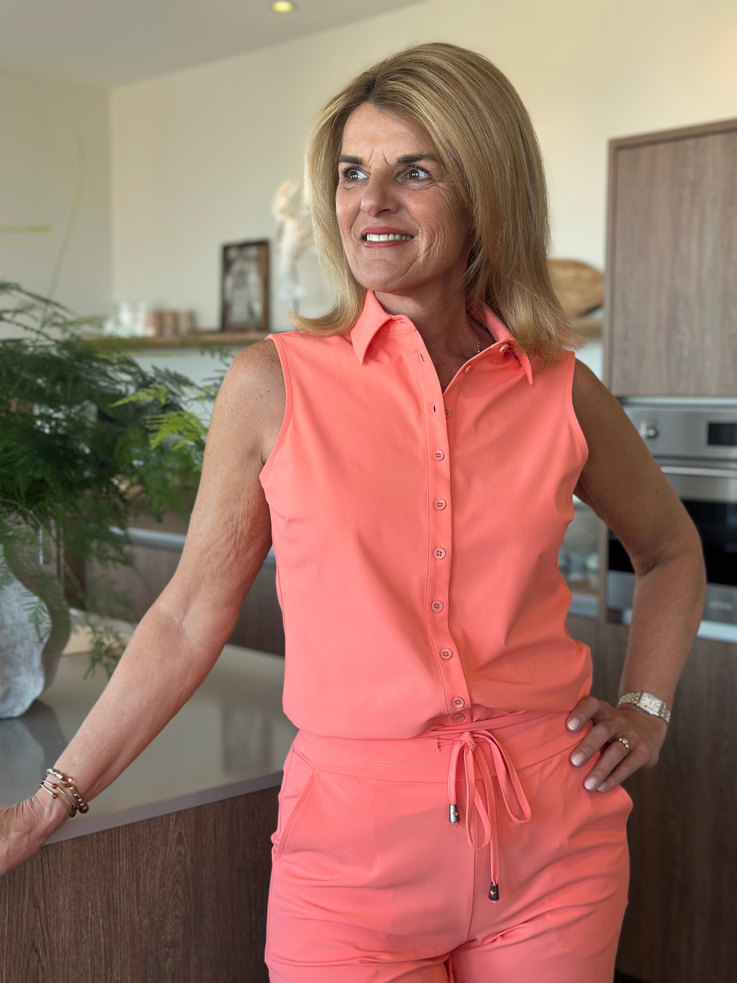 Mi Piace Travelstof Blouse Mouwloos 202299 coral
