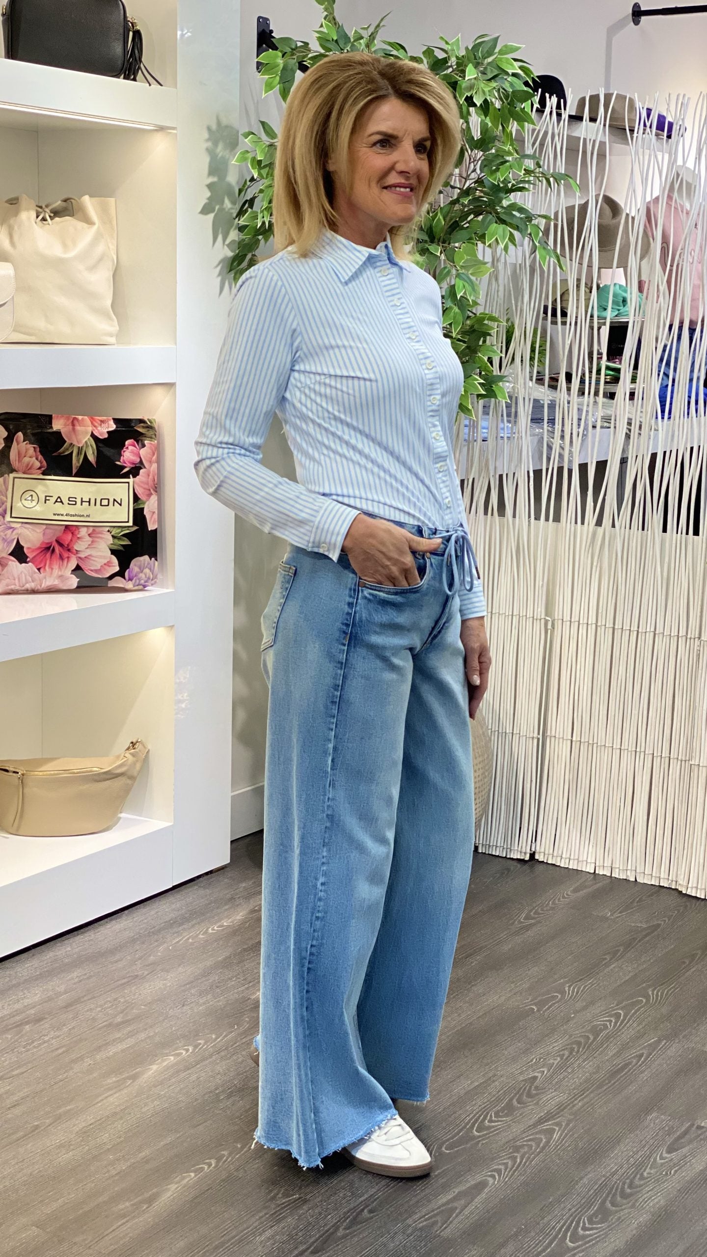 Mi Piace Travelstof blouse 60840 lichtblauw off white streep