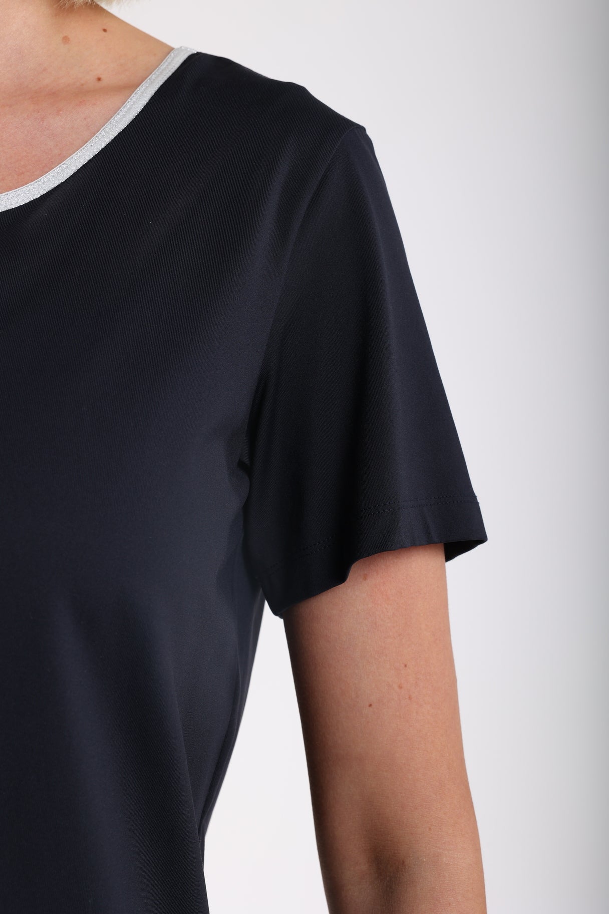 Nukus Tirza Travelstof Top donkerblauw