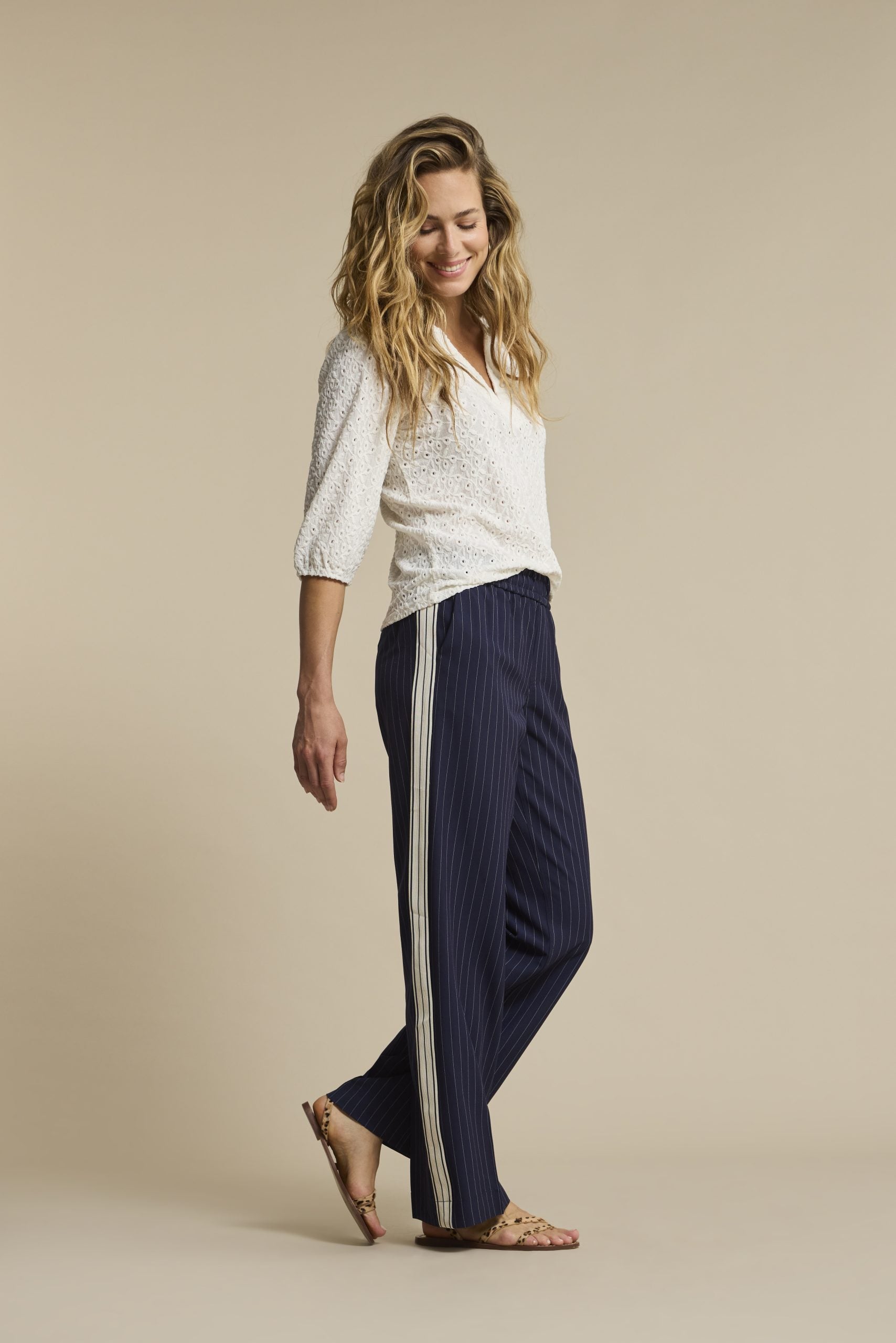 Red Button Top Ajour ecru