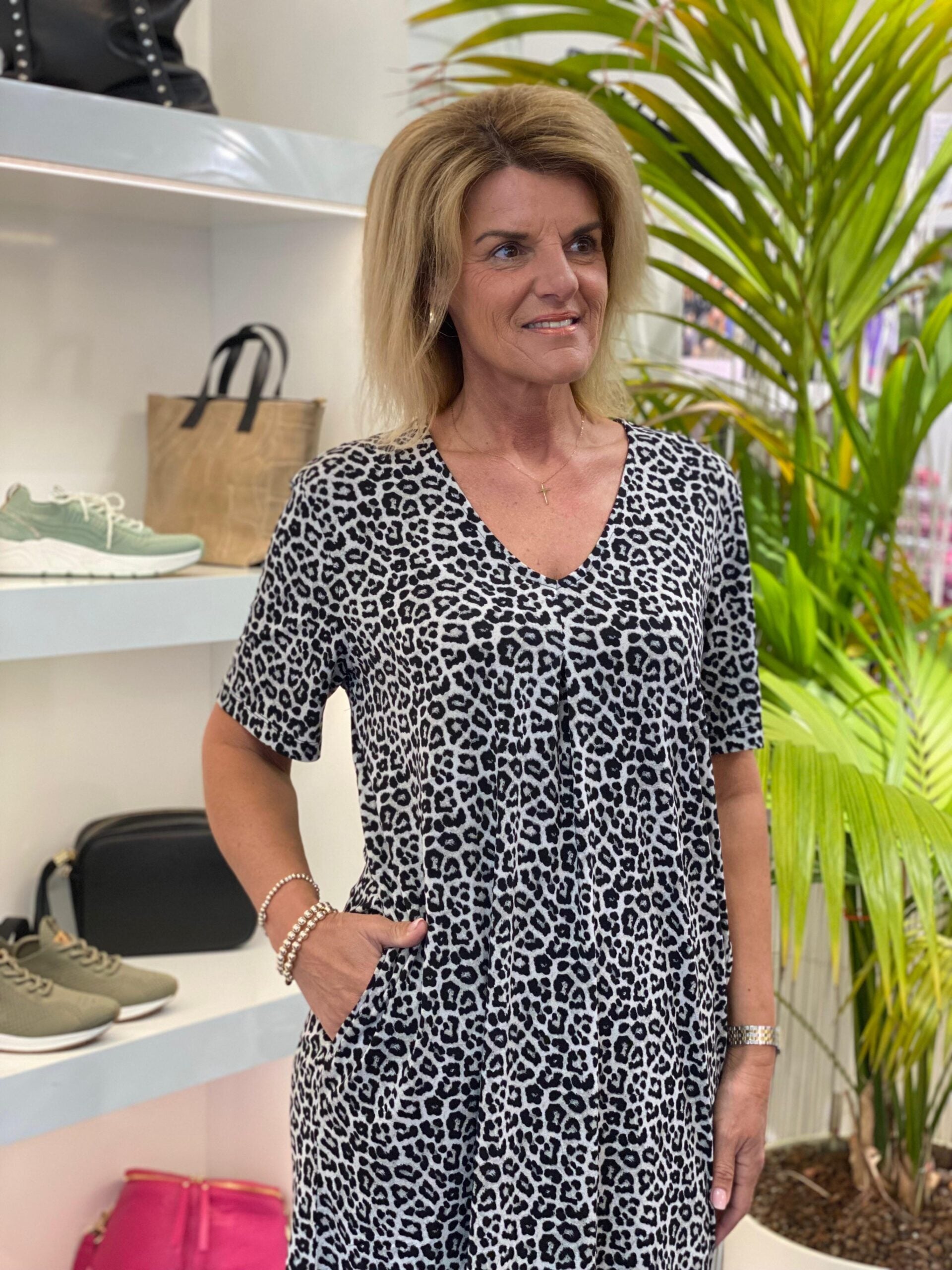 Freequent Jurk Floi harbor mist black