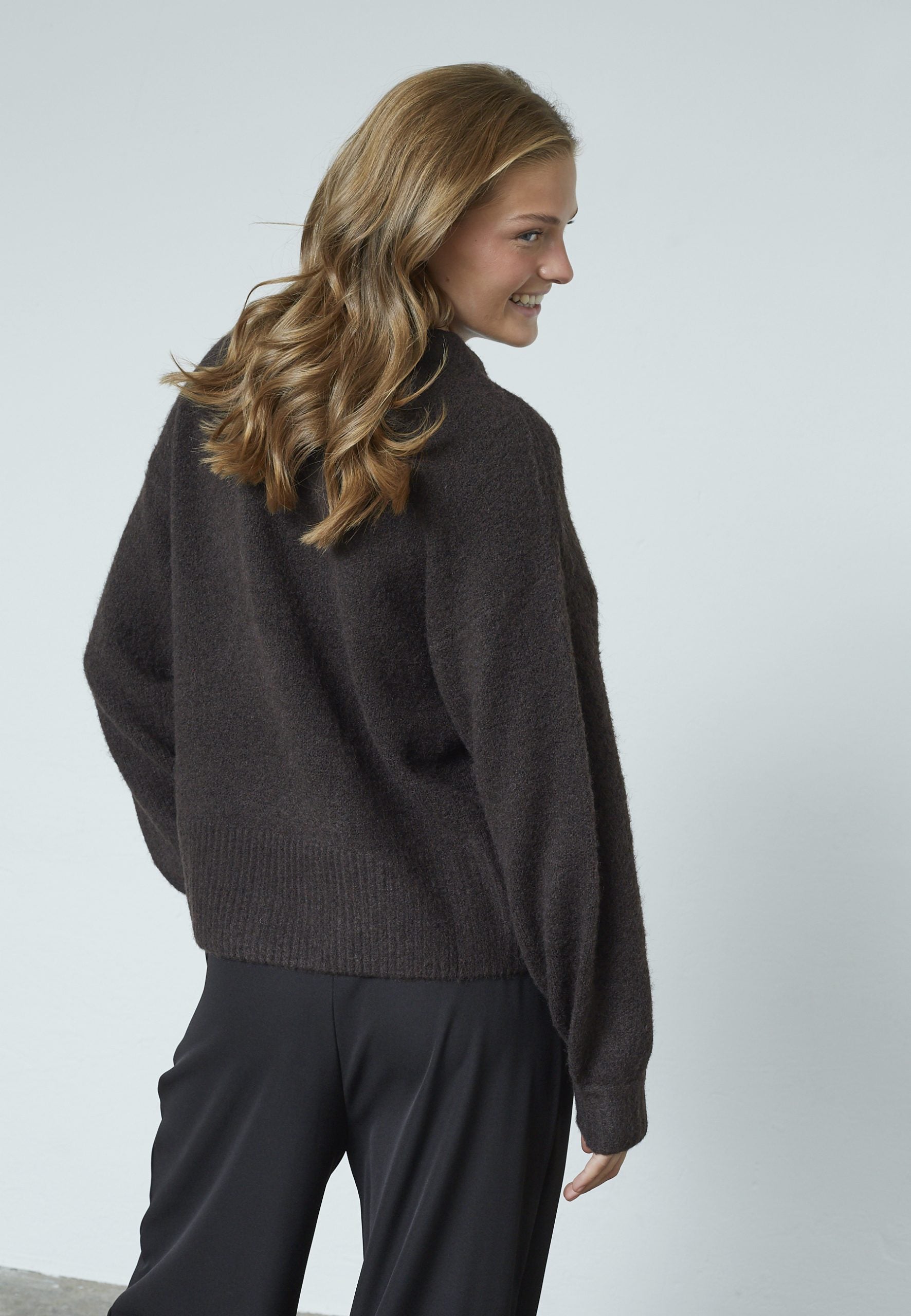 Sisterspoint Humas Pullover dark chocolate